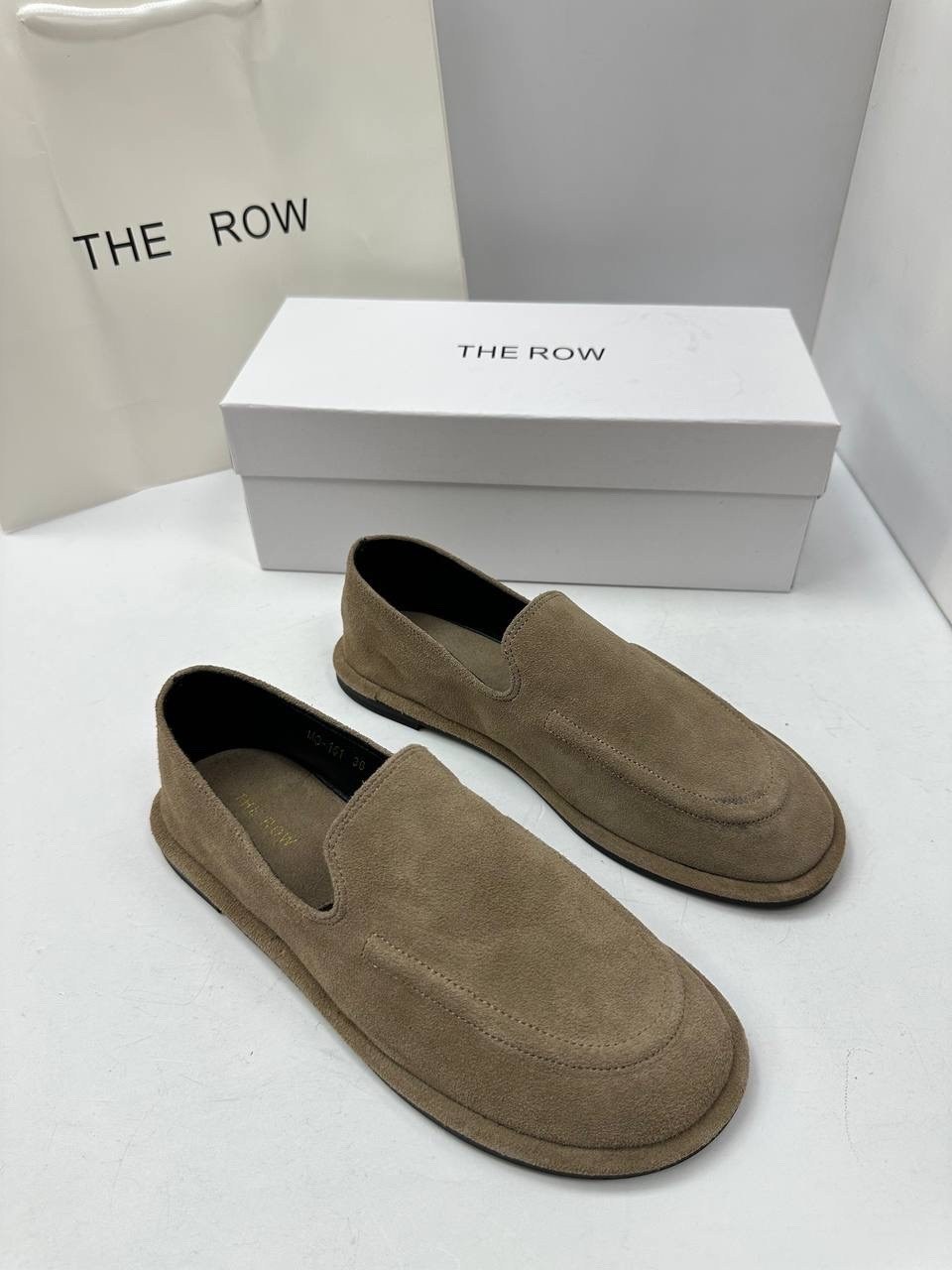 ,слипоны из натуральной замши the row,лоферы замшевый,лоферы loro piana,лоферы the row