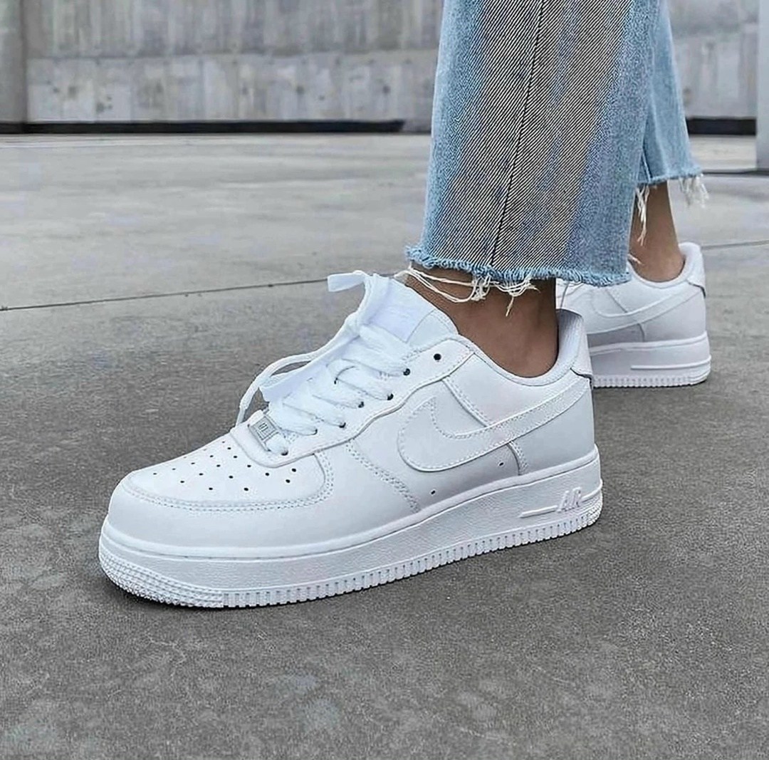 кроссовки женские nike air force 1,реплика кроссовки найк женские,кроссовки айр форс,кроссовки белые,кроссовки nike air force 1
