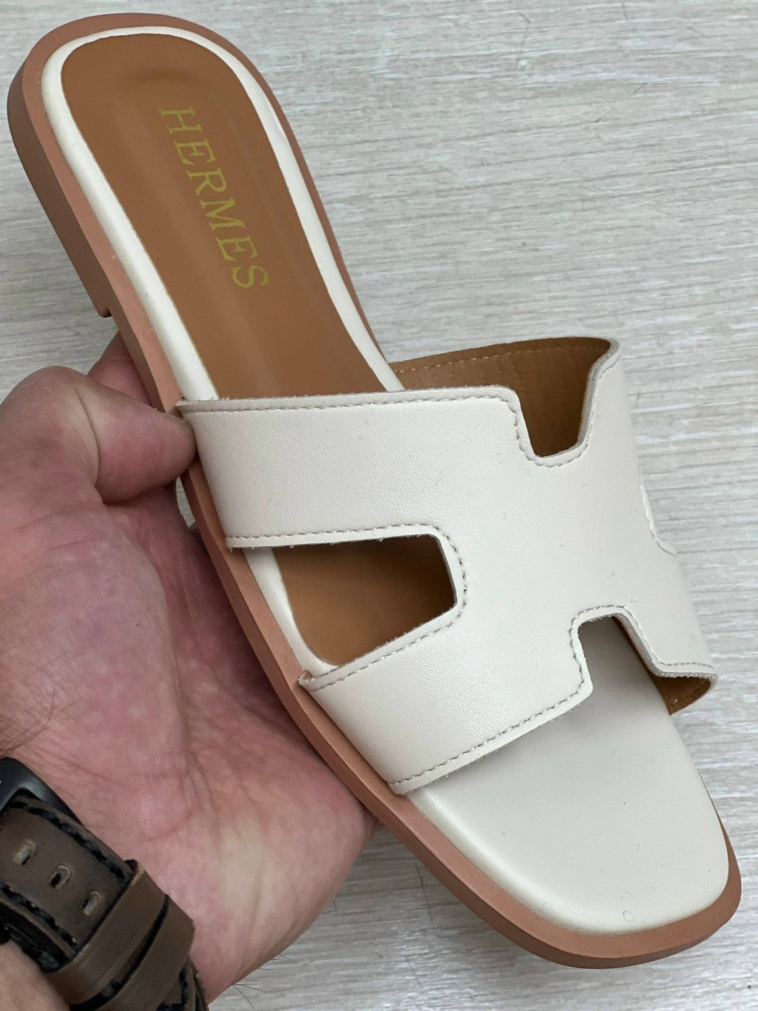,шлепанцы женские,hermes шлепки женские,шлепки гермес женские,модные шлепанцы