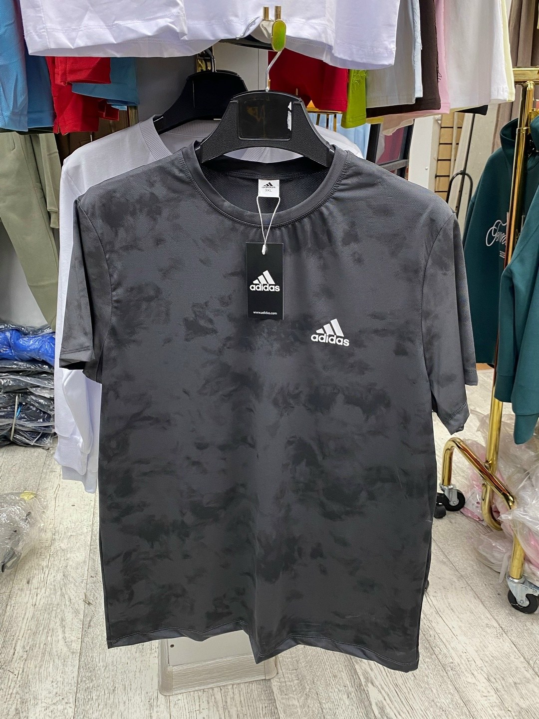 футболка мужская adidas,футболка спортивная adidas,adidas футболка спортивная feelstrcamo tee,мужские майки adidas,adidas футболка