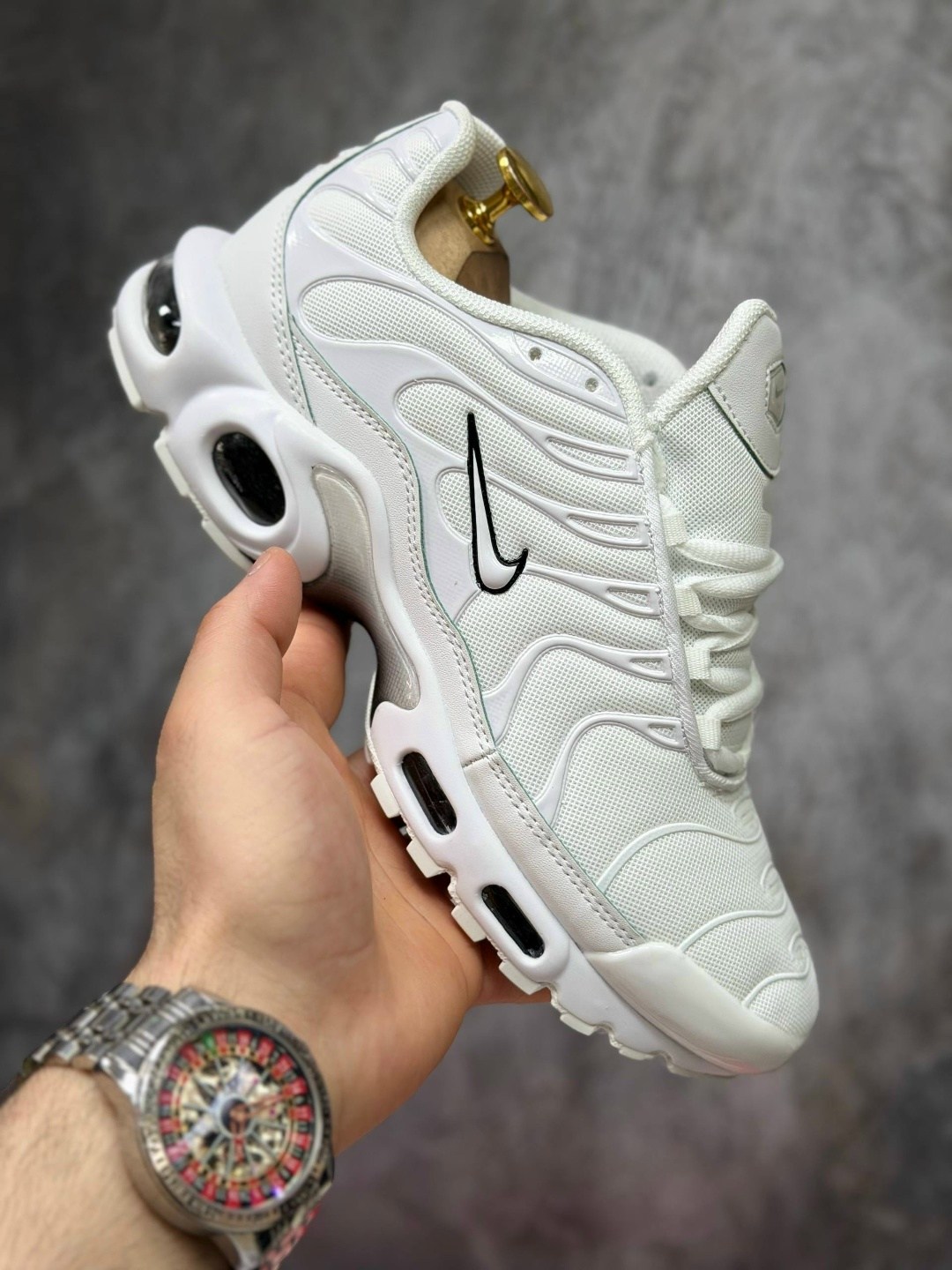 кроссовки nike air max tn plus,nike air max plus tn мужские кроссовки белые,мужские кроссовки nike air max tn plus,кроссовки мужские nike air max plus,nike air max plus tn white
