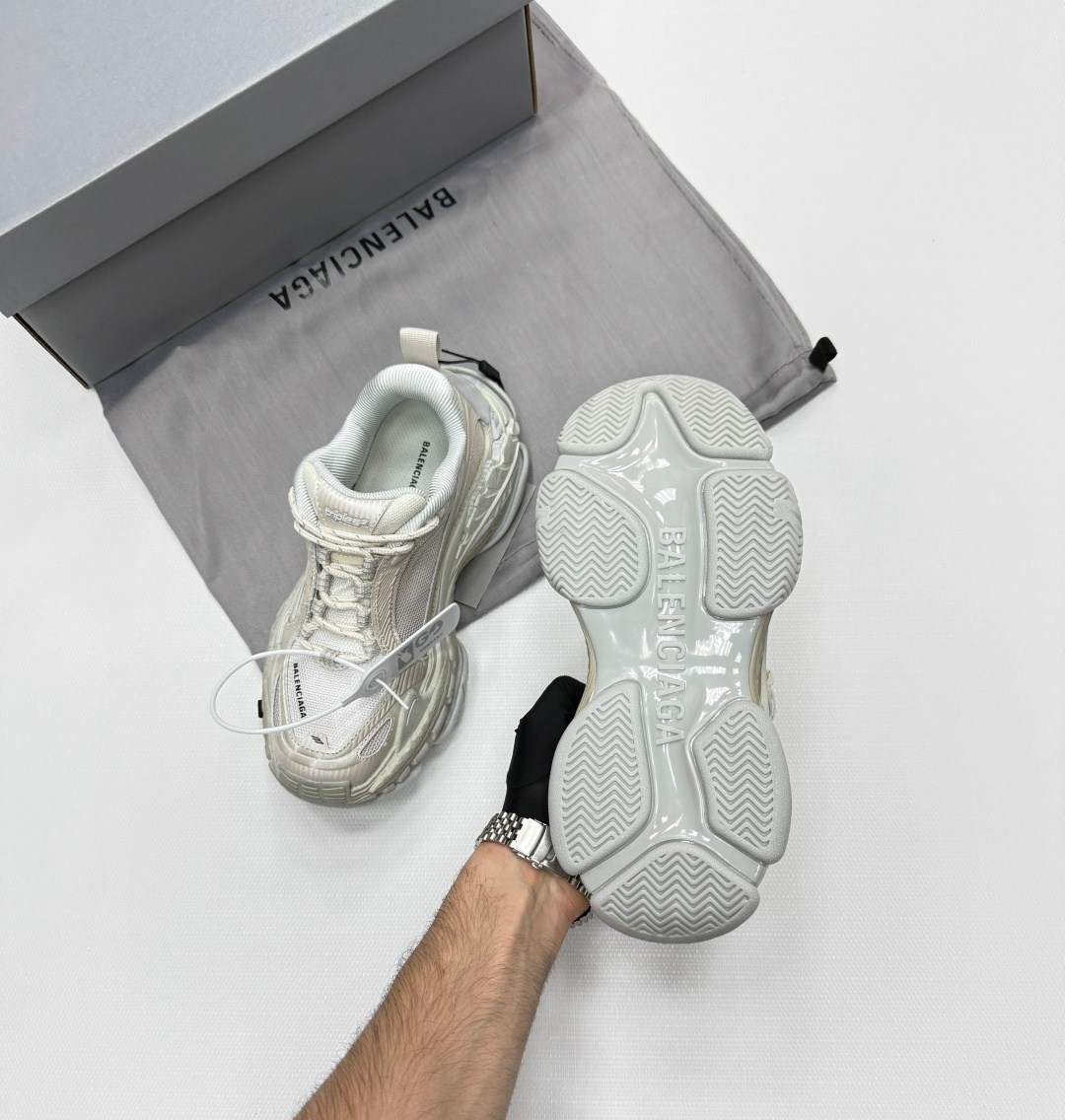 кроссовки balenciaga женские,кроссовки 3xl sneaker массивные на шнуровке balenciaga,кроссовки balenciaga,кроссовки баленсиага женские оригинал,кроссовки баленсиага женские