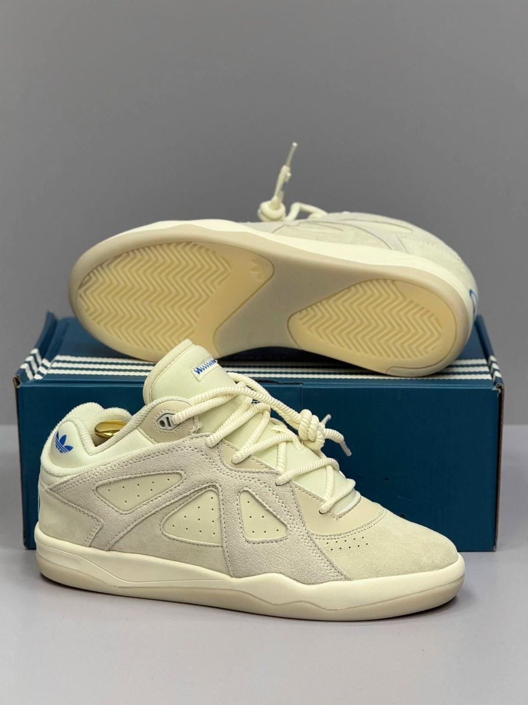 кроссовки,кроссовки adidas,кроссовки adidas original,бежевые кроссовки,высокие кроссовки
