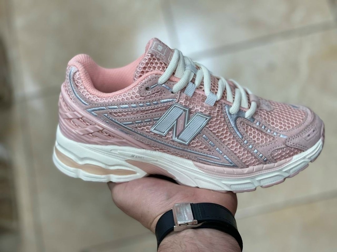 кроссовки adidas,кроссовки adidas marathon,кроссовки женские adidas,адидас марафон кроссовки,климакул адидас 2005 кроссовки