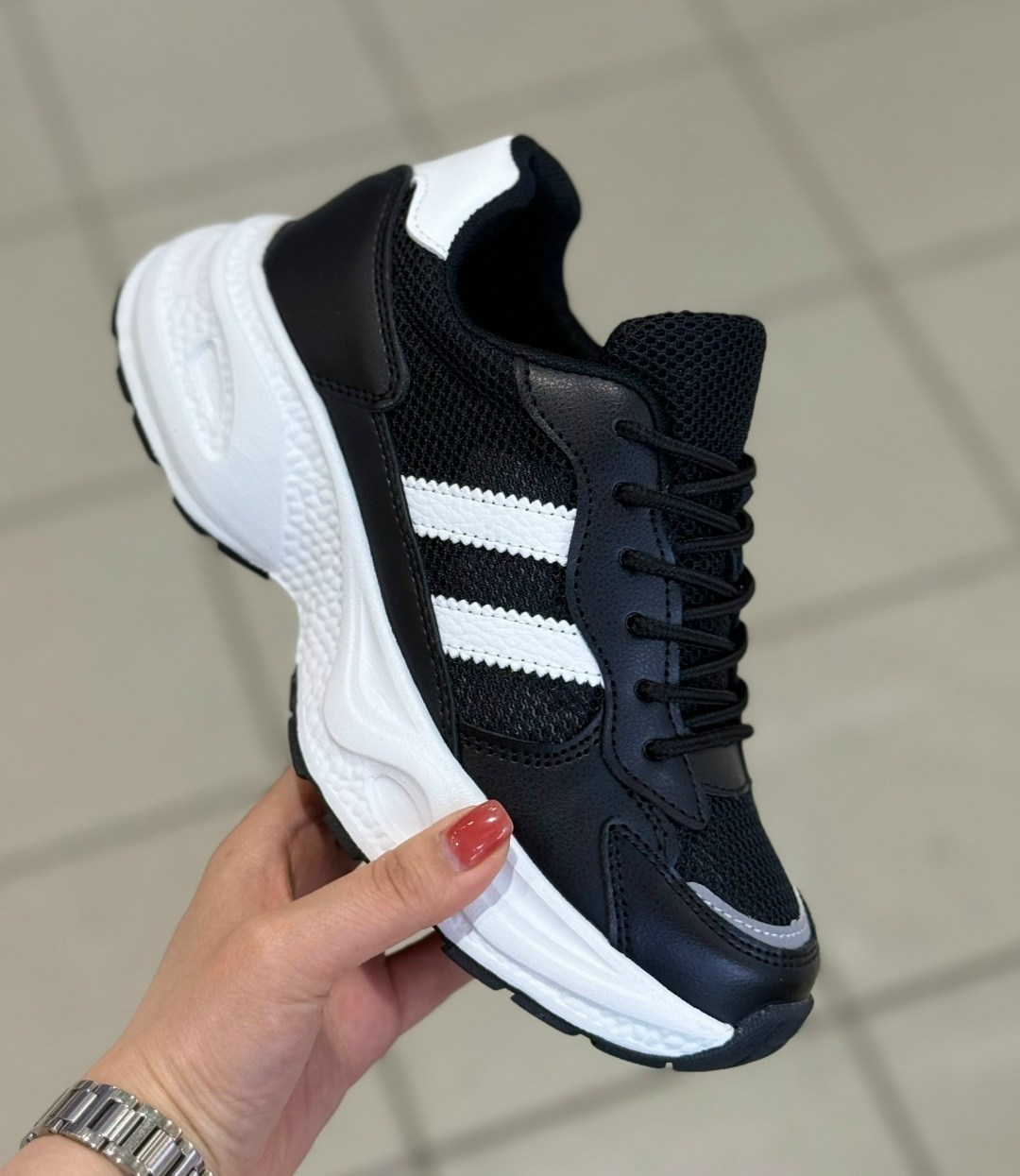 кроссовки женскиe,кроссовки,кроссовка,кроссовки adidas,кроссовки подростковые