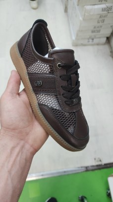Кроссовки