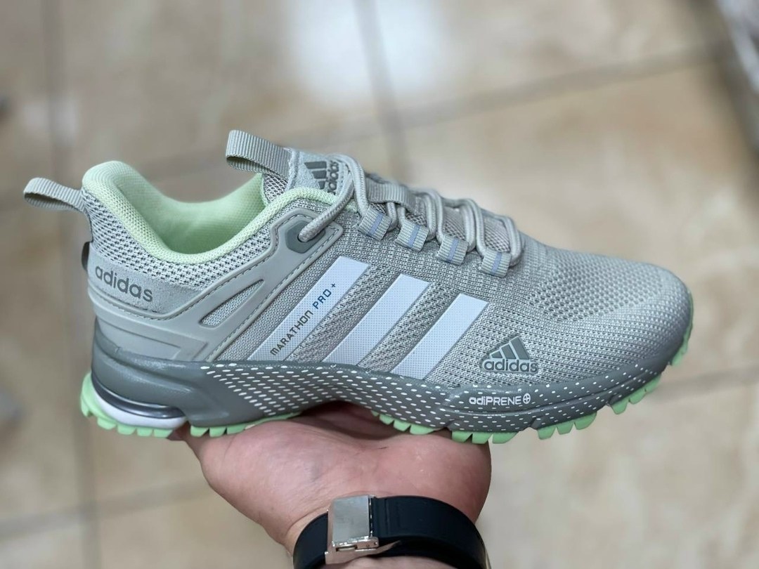 кроссовки adidas,кроссовки adidas marathon,кроссовки женские adidas,адидас марафон кроссовки,климакул адидас 2005 кроссовки