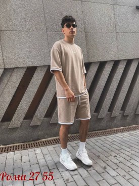 Костюм