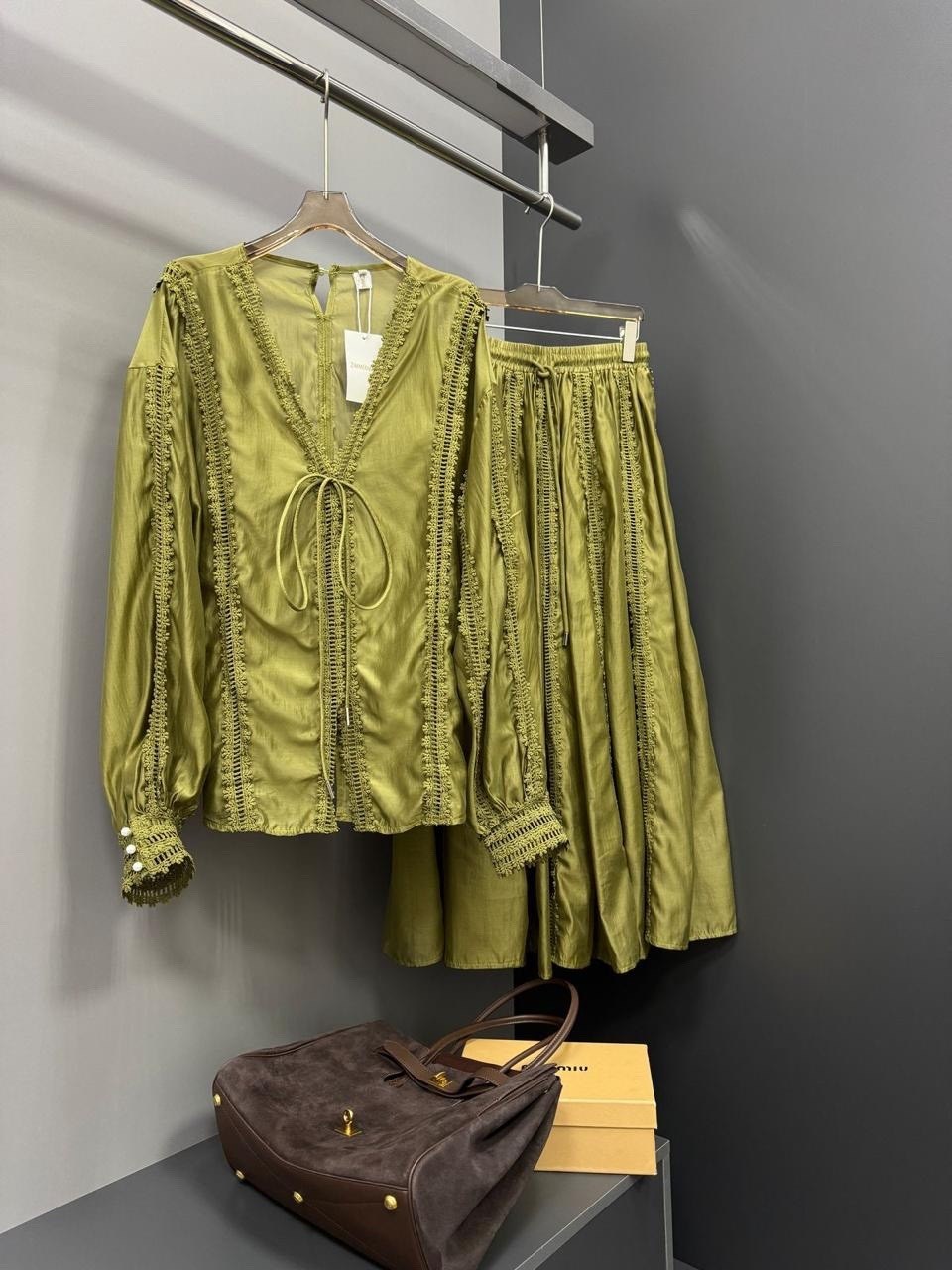 кружевной костюм из батиста,zimmermann костюм,платье стиль,мода платья,шифоновое платье