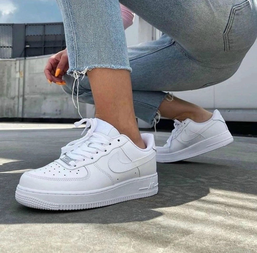 кроссовки женские nike air force 1,реплика кроссовки найк женские,кроссовки айр форс,кроссовки белые,кроссовки nike air force 1