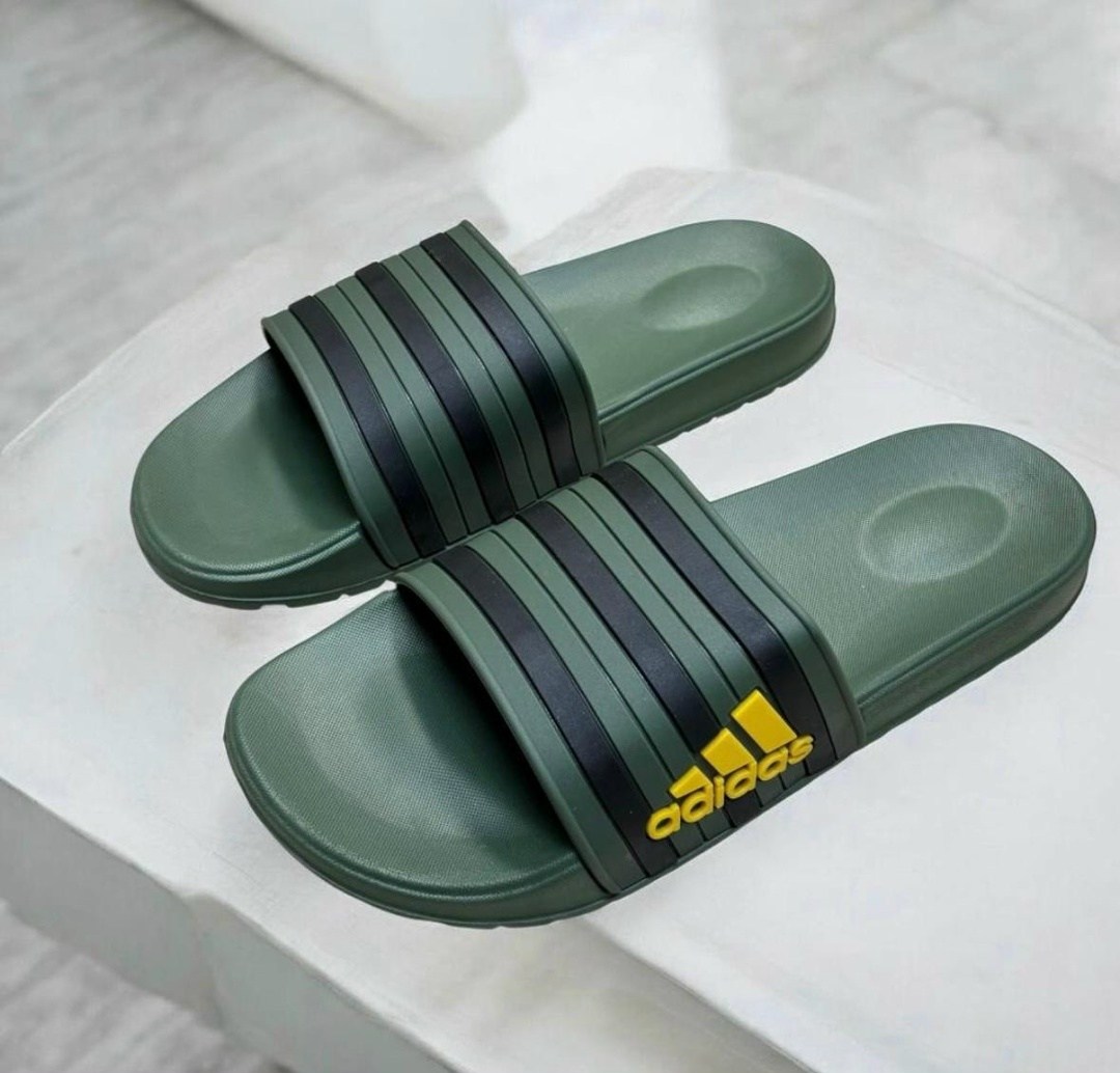 adidas adilette shower slides,кожаные шлепки мужские адидас,adidas adilette comfort slides,adidas slide,шлепанцы adidas