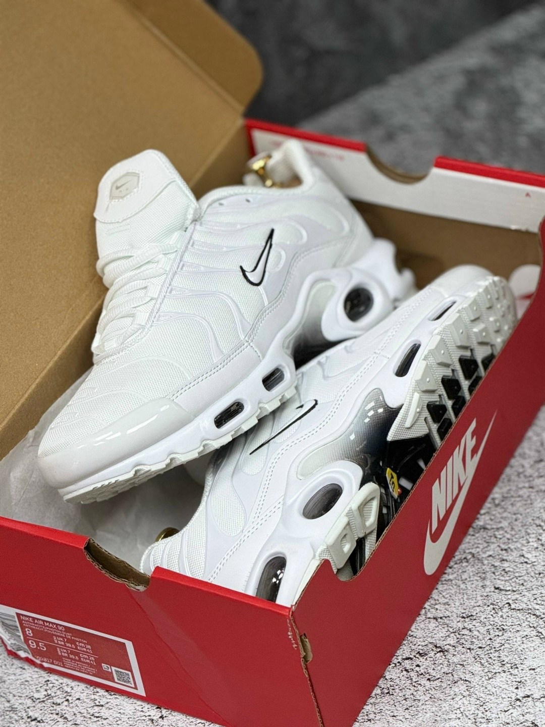 кроссовки nike air max tn plus,nike air max plus tn мужские кроссовки белые,мужские кроссовки nike air max tn plus,кроссовки мужские nike air max plus,nike air max plus tn white