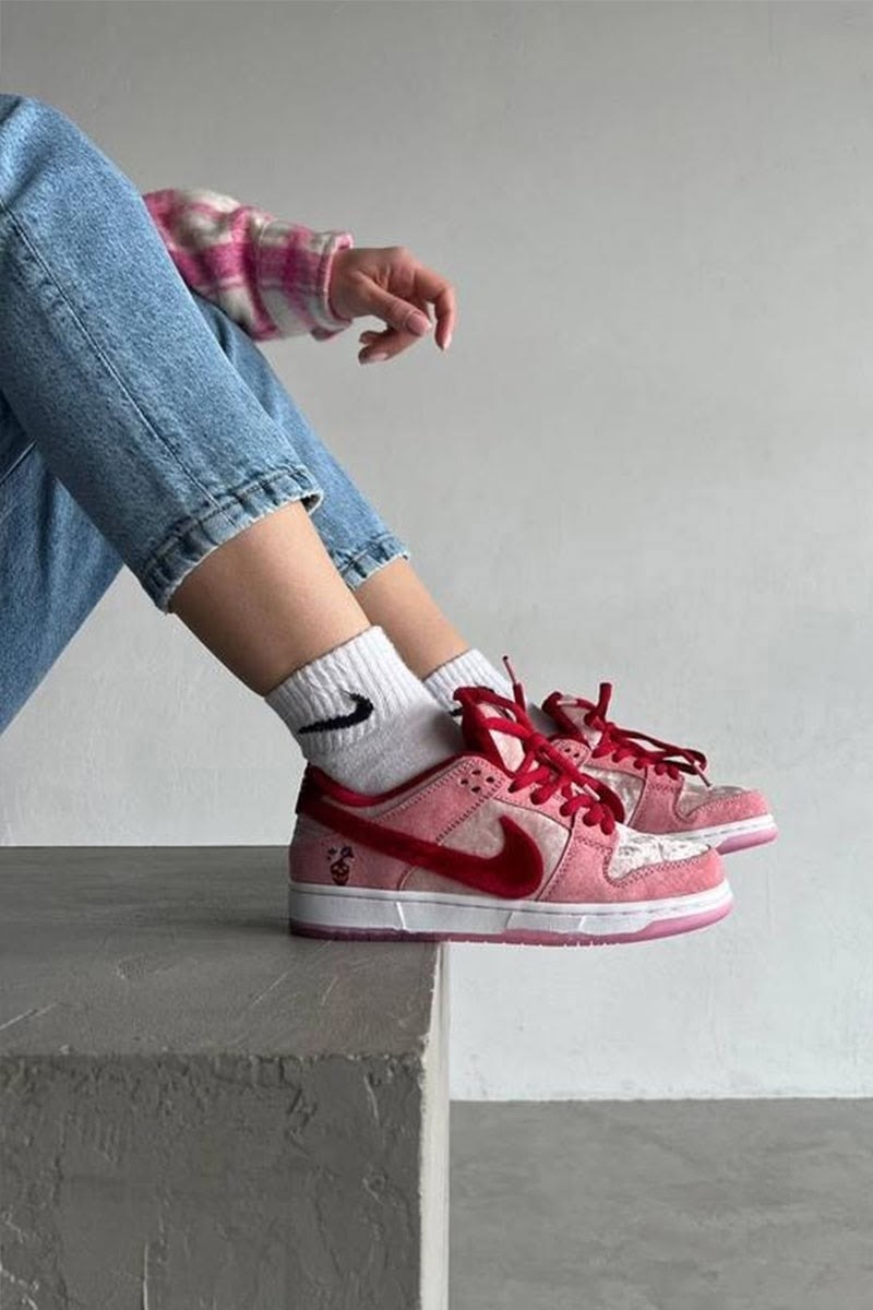 женские кроссовки nike,кроссовки женские nike sb dunk,кроссовки nike sb dunk low pink,nike sb dunk low strangelove,кроссовки nike sb dunk low strangelove