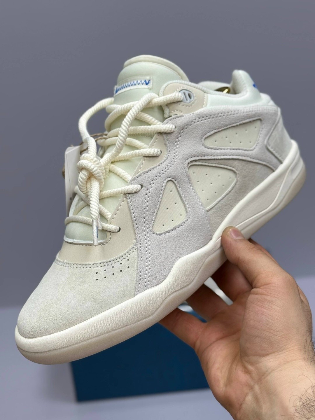 кроссовки,кроссовки adidas,кроссовки adidas original,бежевые кроссовки,высокие кроссовки