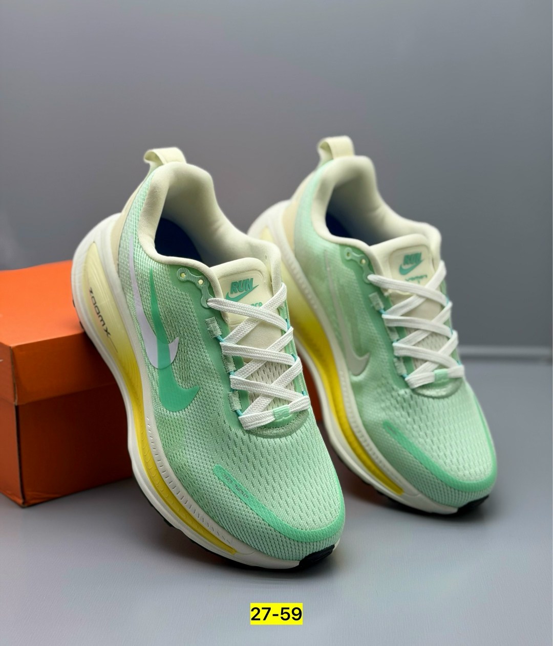 кроссовки,кроссовки nike,кроссовки мужские женские,спортивная ,кроссовки nike vomero
