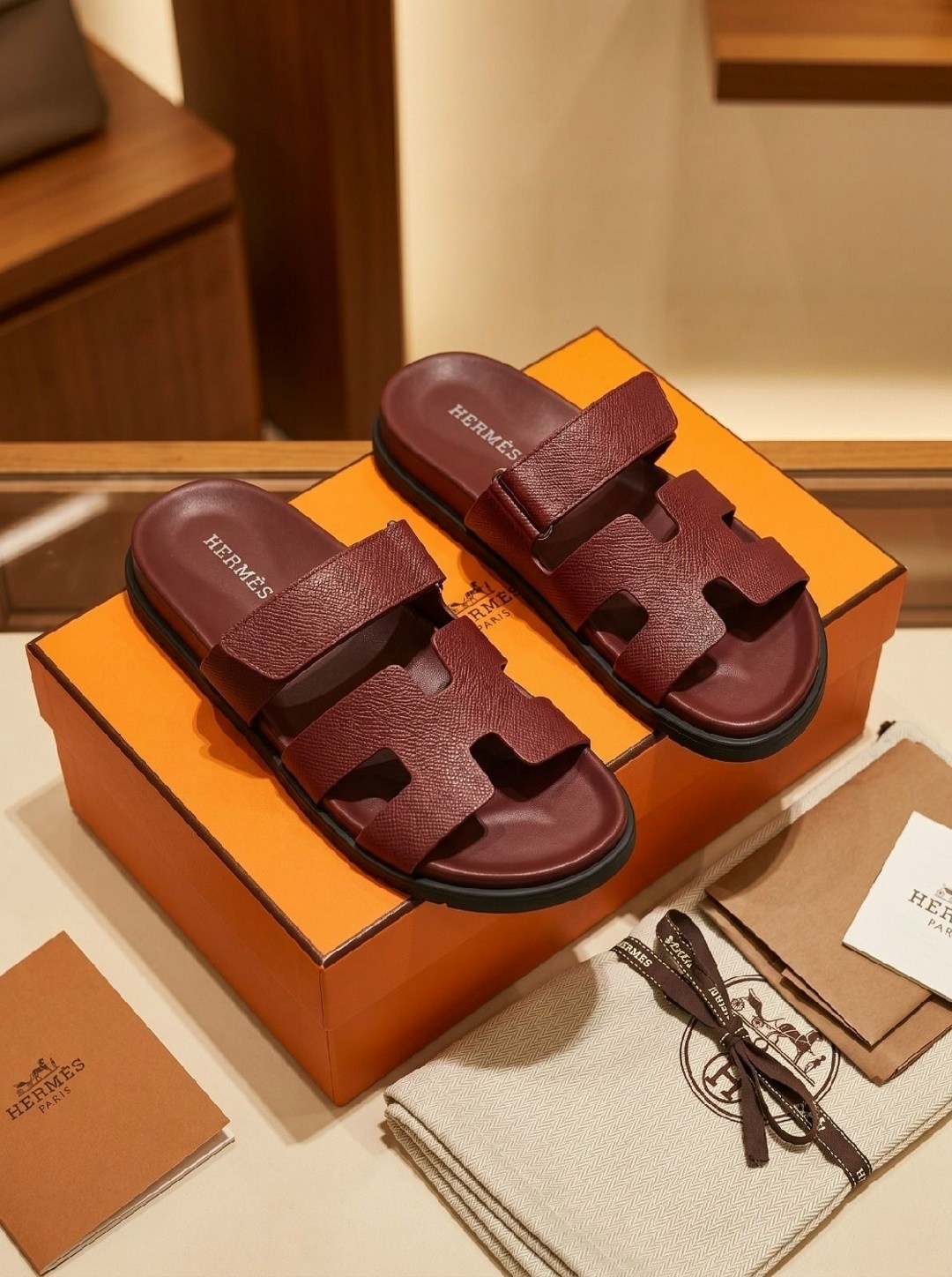 ,шлепанцы hermes,шлепки женские hermes,сандалии hermes,шлепки hermes