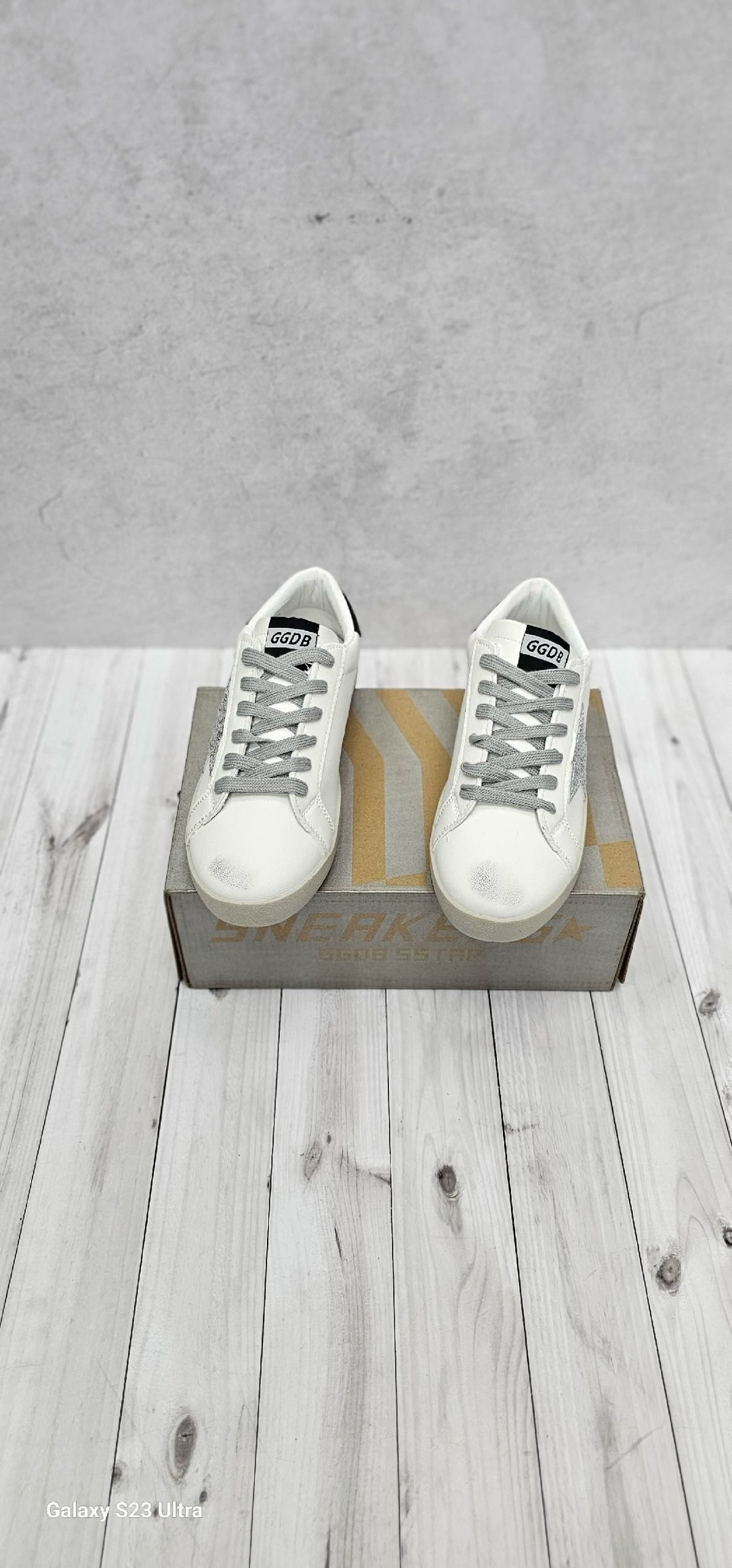 кожаные кеды golden goose superstar premium,кеды golden goose,женские кожаные кроссовки golden goose super-star premium - white / silver,кроссовки golden goose,golden goose