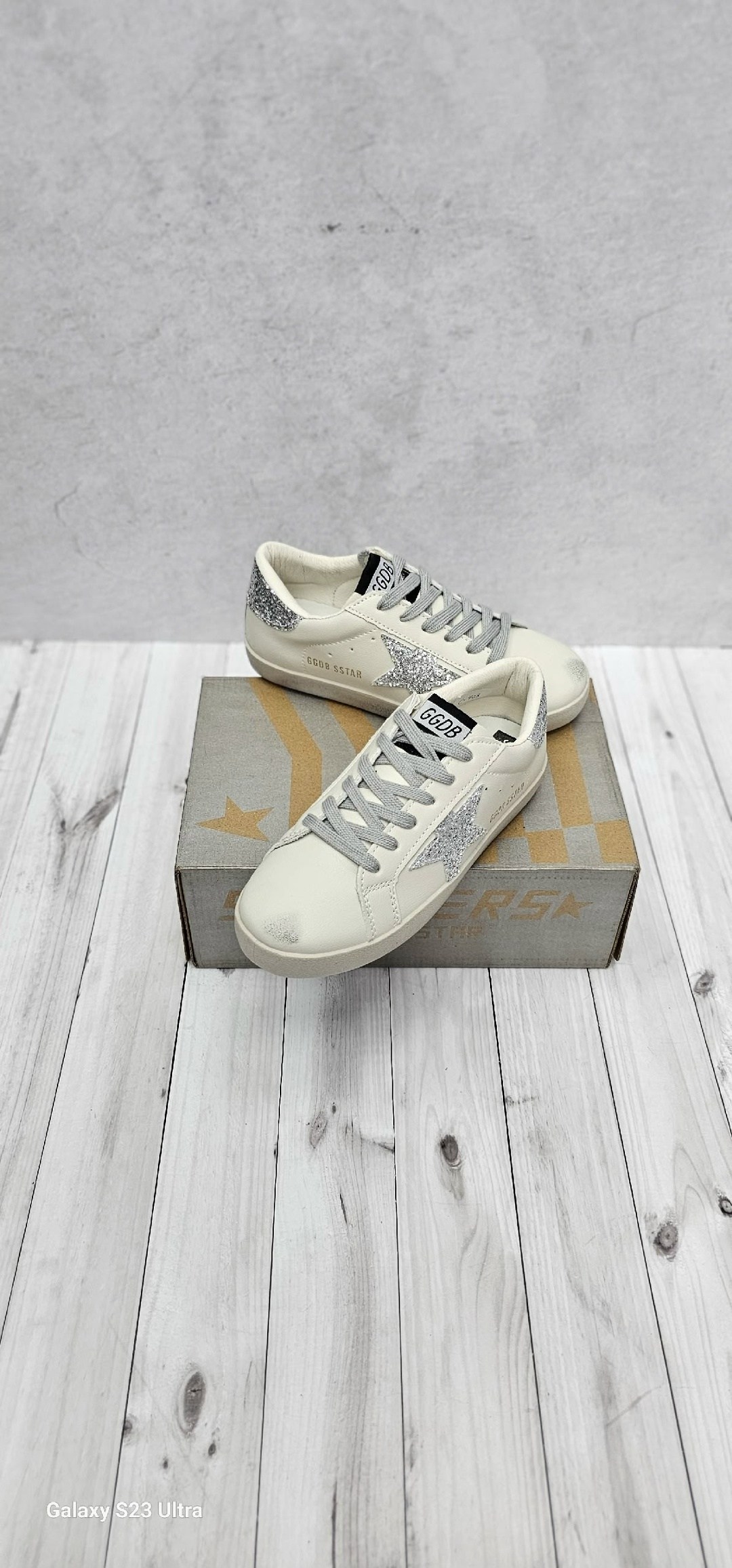 кожаные кеды golden goose superstar premium,кеды golden goose,женские кожаные кроссовки golden goose super-star premium - white / silver,кроссовки golden goose,golden goose