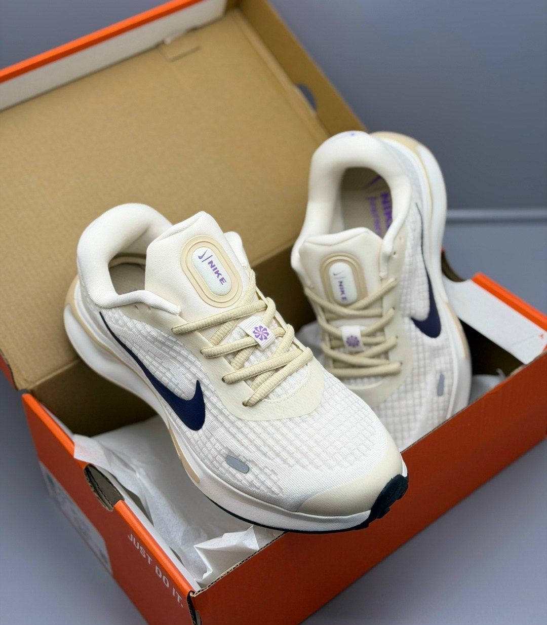 nike кроссовки,кроссовки,nike женские кроссовки,женские кроссовки,спортивная