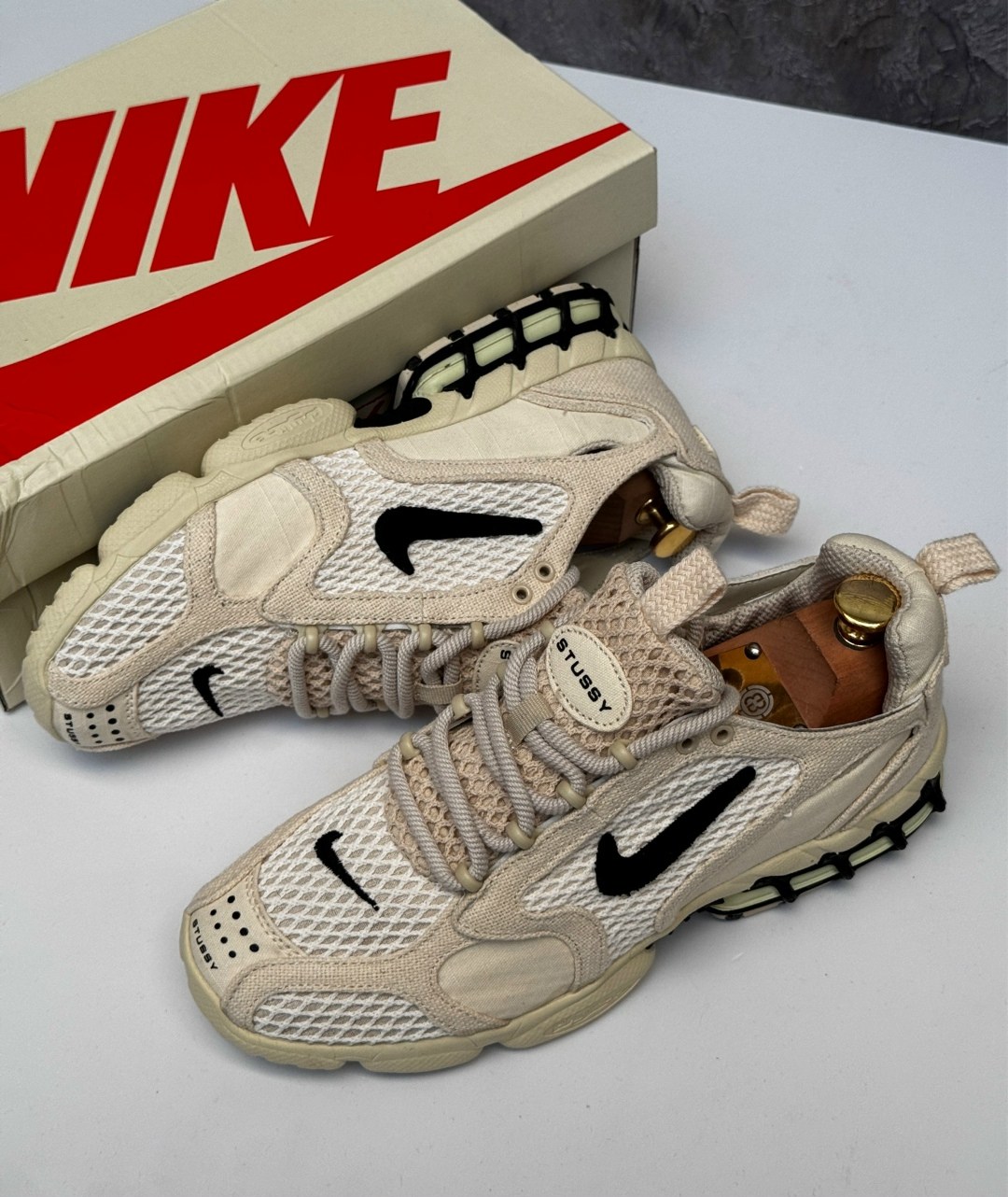 кроссовки nike x stussy air zoom spiridon cage 2,nike air zoom spiridon cage 2 stussy fossil,nike air zoom spiridon cage 2 stussy,кроссовки nike stussy air zoom spiridon cage 2,кроссовки nike stussy a