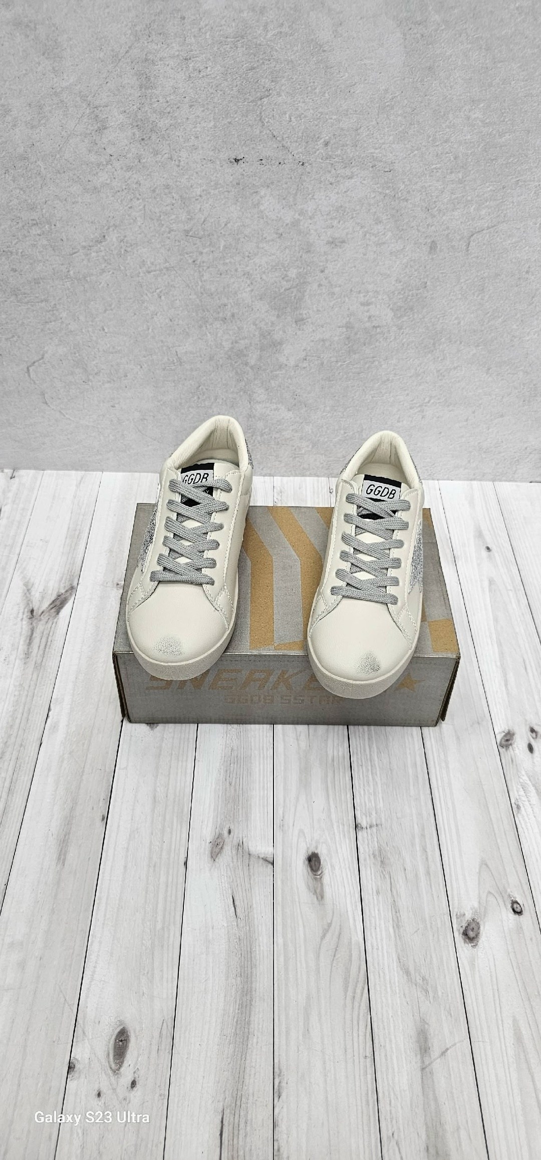 кожаные кеды golden goose superstar premium,кеды golden goose,женские кожаные кроссовки golden goose super-star premium - white / silver,кроссовки golden goose,golden goose
