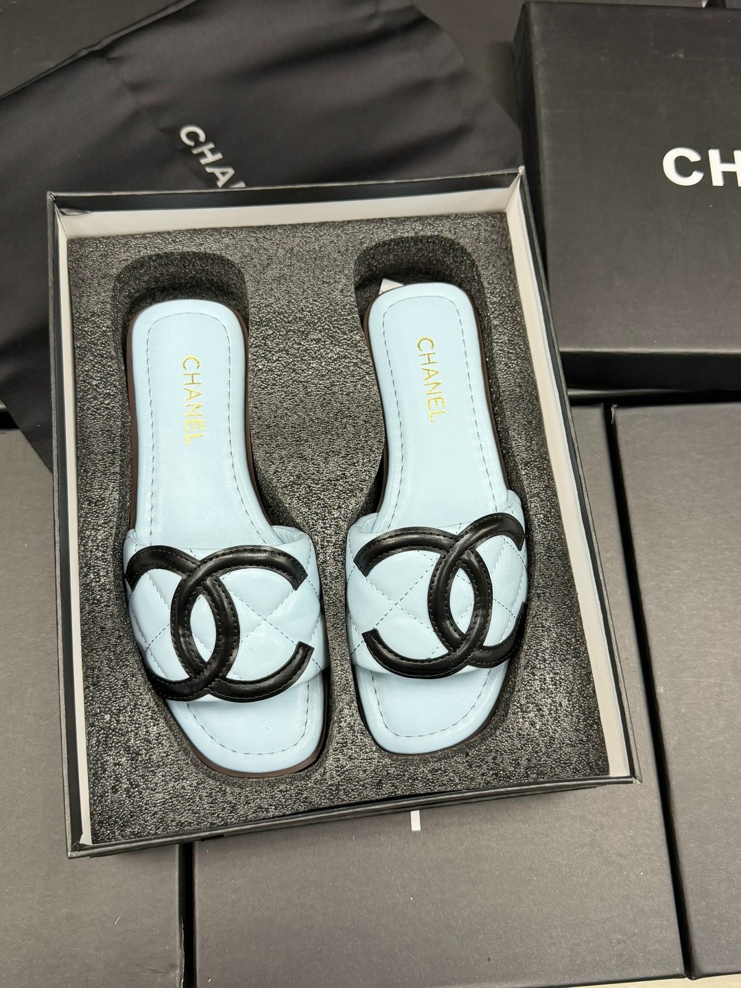 ,chanel slippers,шлепанцы chanel,тапочки шанель,шлепанцы женский chanel