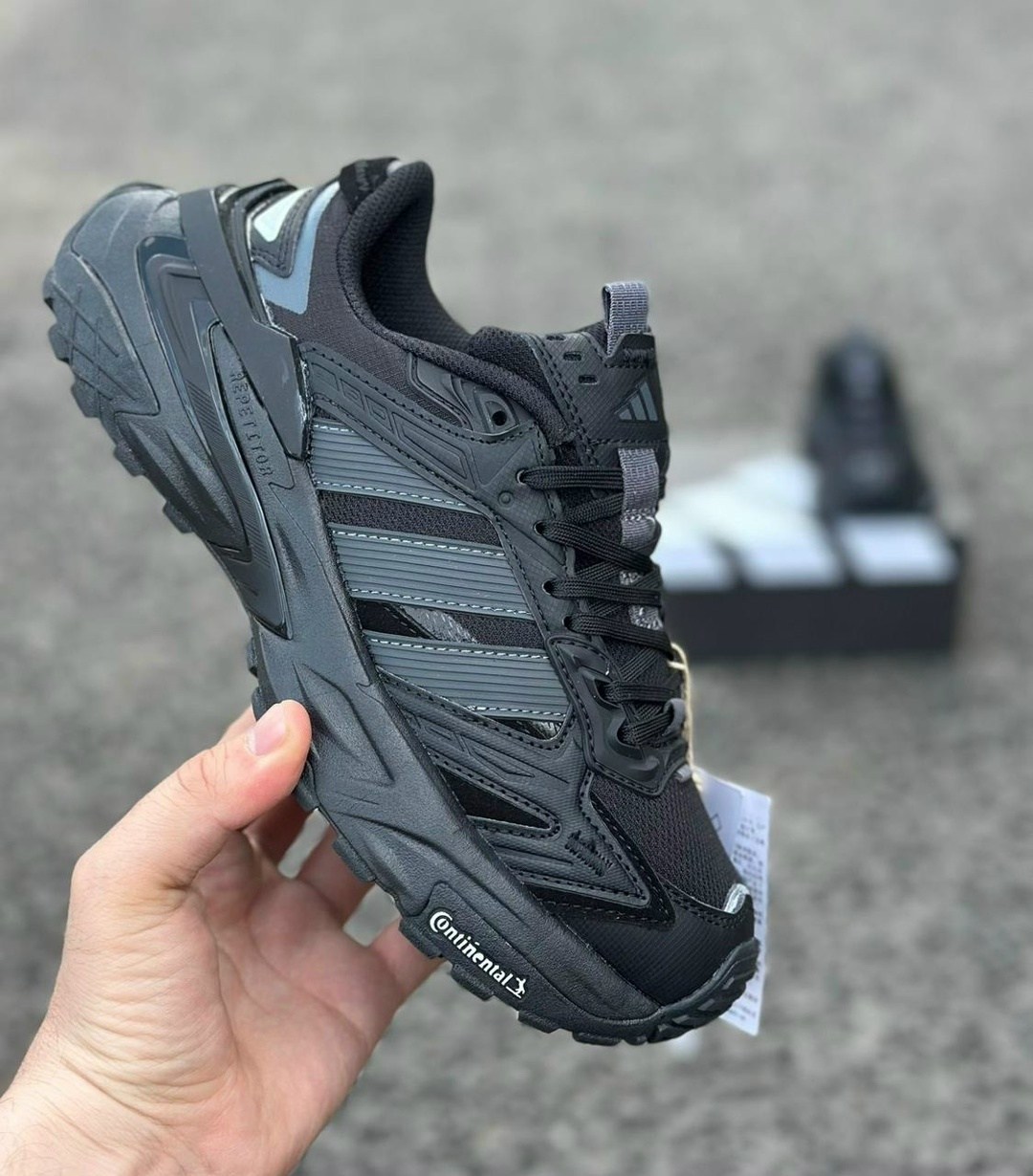 кроссовки мужские adidas,кроссовки adidas,кроссовки адидас,беговые кроссовки мужские adidas spiritain 2000 gore tex черные,оригинальные кроссовки