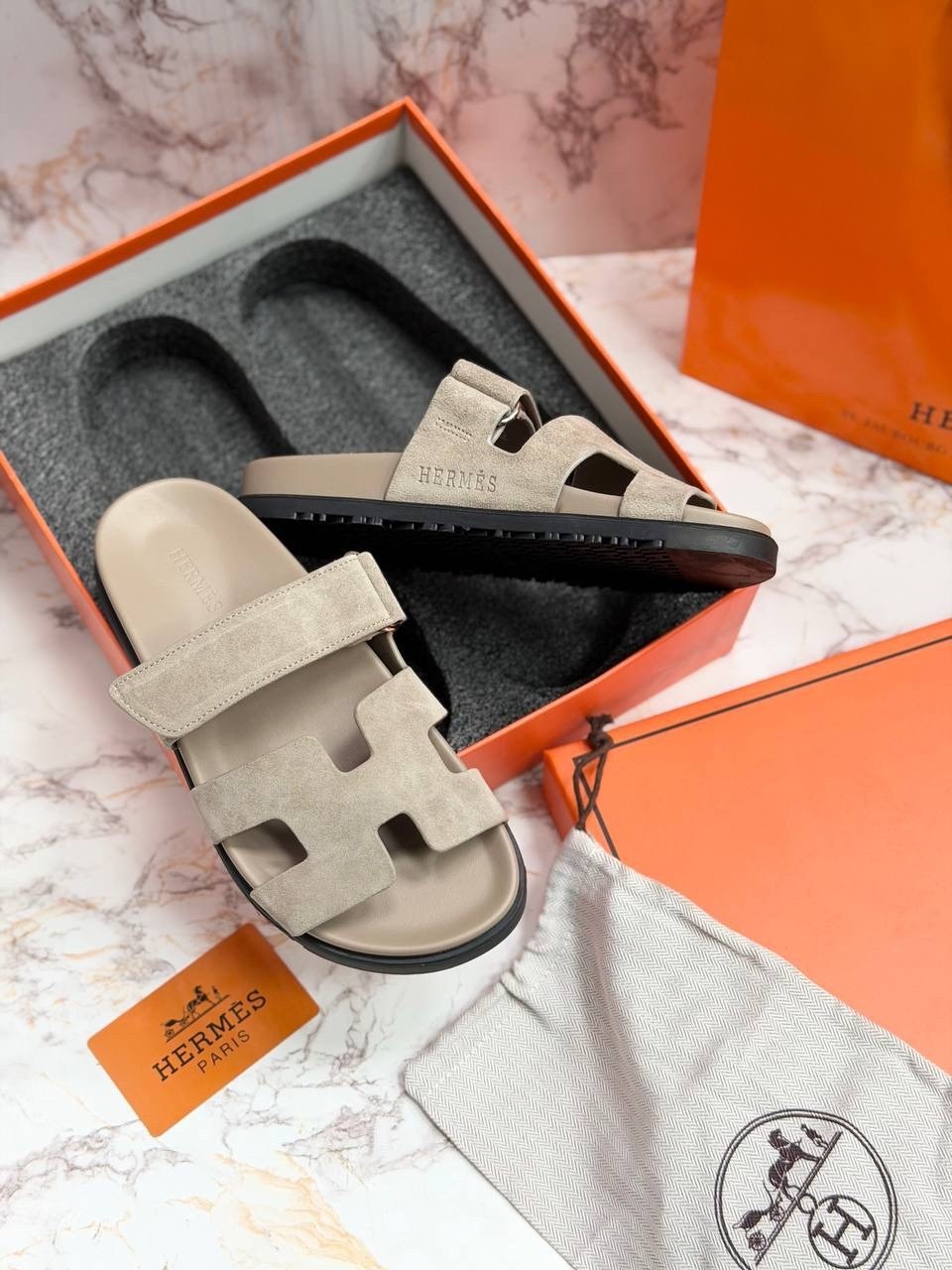 шлепанцы hermes,сандалии hermes,тапочки hermes,шлепки женские hermes,шлепки hermes