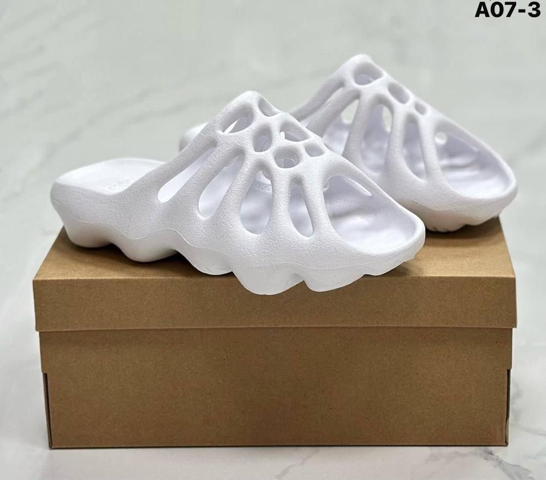adidas yeezy foam runner stone sage,adidas yeezy foam runner,adidas yeezy 450,adidas yeezy foam,yeezy adidas