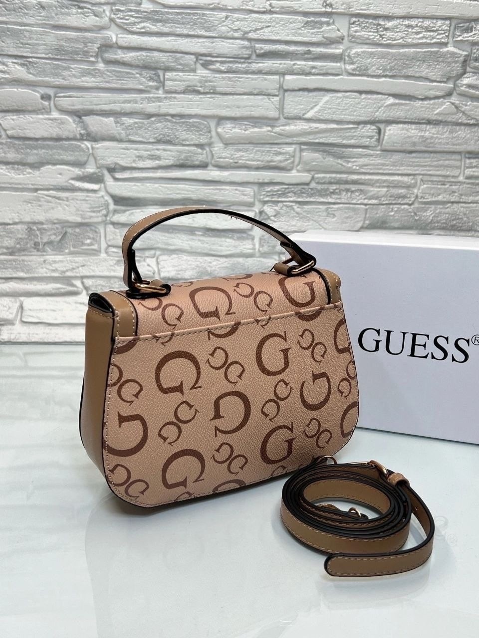 сумка женская guess,сумка guess,сумки на плечо guess,сумка guess женская оригинальная,сумка через плечо guess