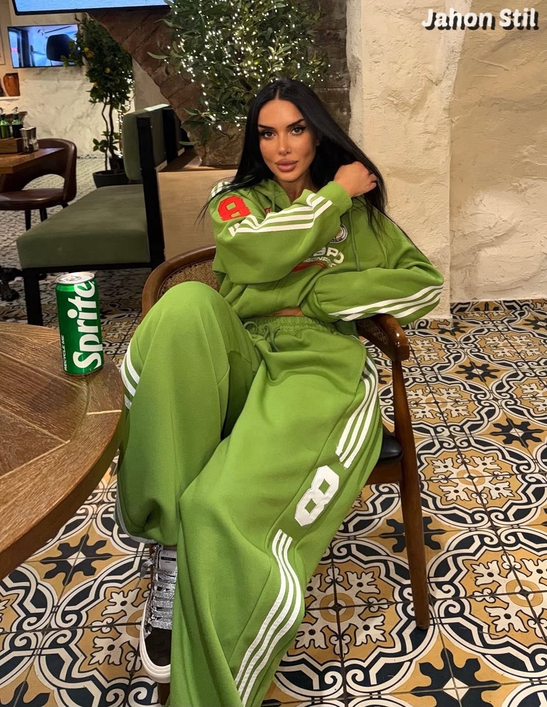 женский спортивный костюм,женский костюм,костюм спортивный,костюм,стильный спортивный костюм