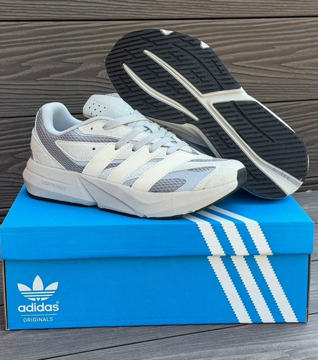 кроссовки adidas,кроссовки adidas ozelia,кроссовки adidas originals ozelia,adidas кроссовки женские,кроссовки мужские adidas