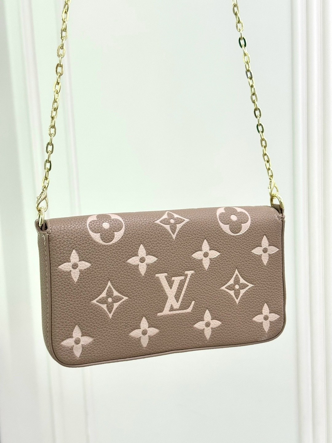 кошелёк луи витон белый,louis vuitton pochette,louis vuitton monogram,louis vuitton multi pochette,louis vuitton сумки