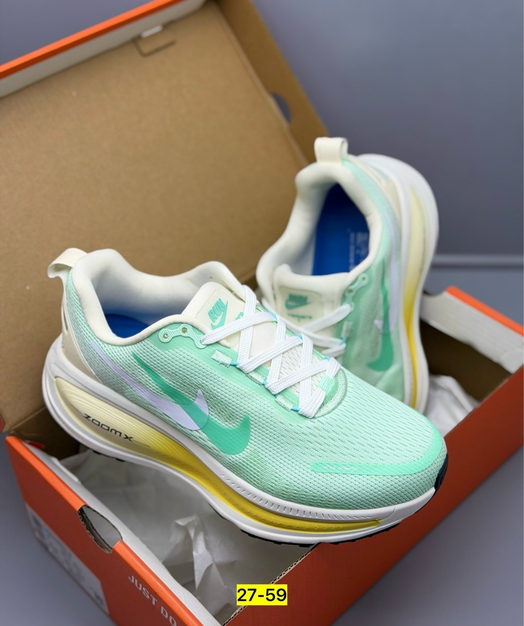 кроссовки,кроссовки nike,кроссовки мужские женские,спортивная ,кроссовки nike vomero