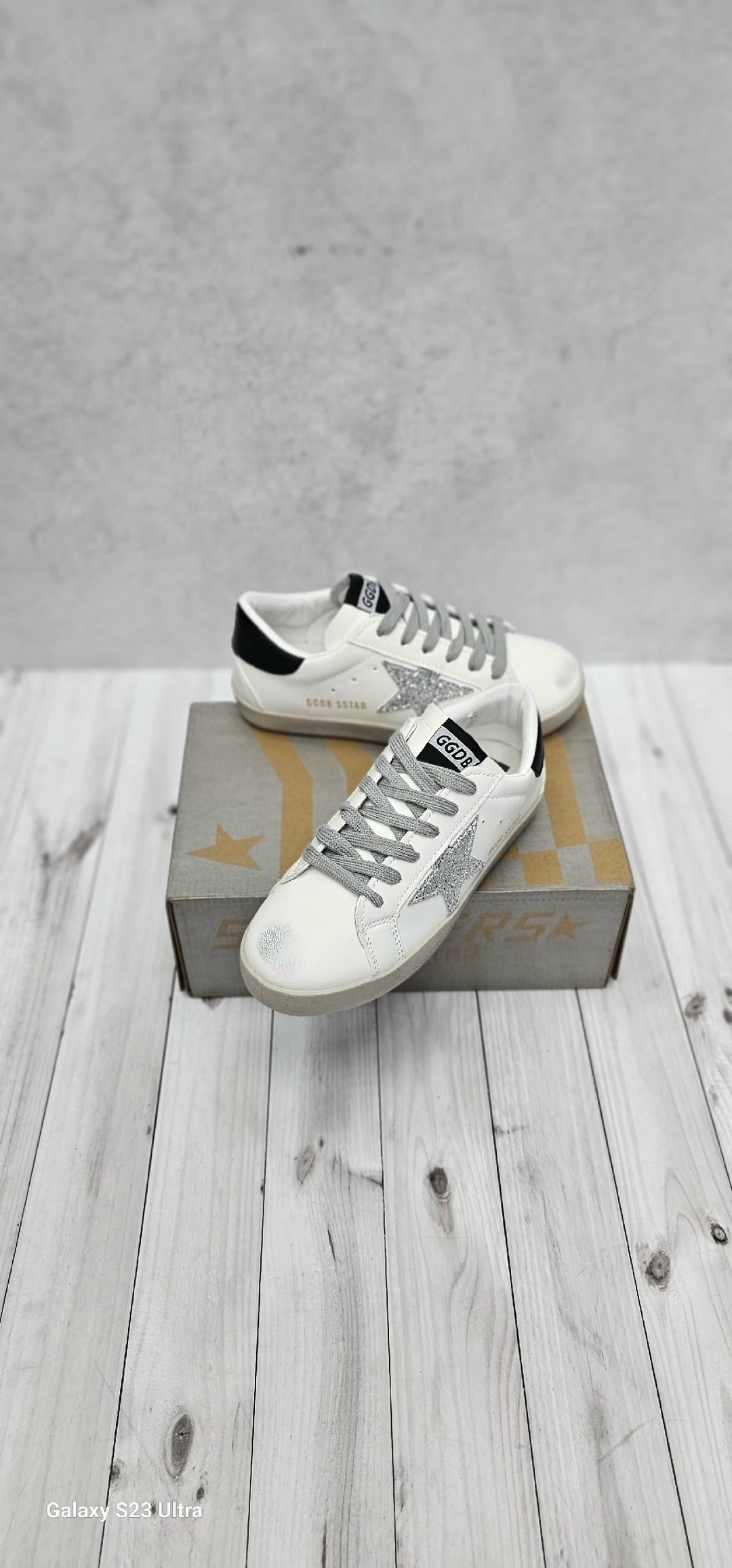 кожаные кеды golden goose superstar premium,кеды golden goose,женские кожаные кроссовки golden goose super-star premium - white / silver,кроссовки golden goose,golden goose