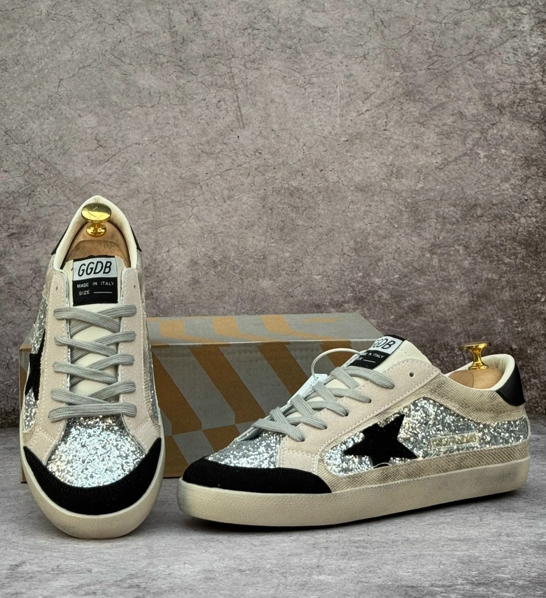 кеды golden goose,,golden goose кроссовки,кеды golden goose женские,кеды super-star с блестками golden goose черный