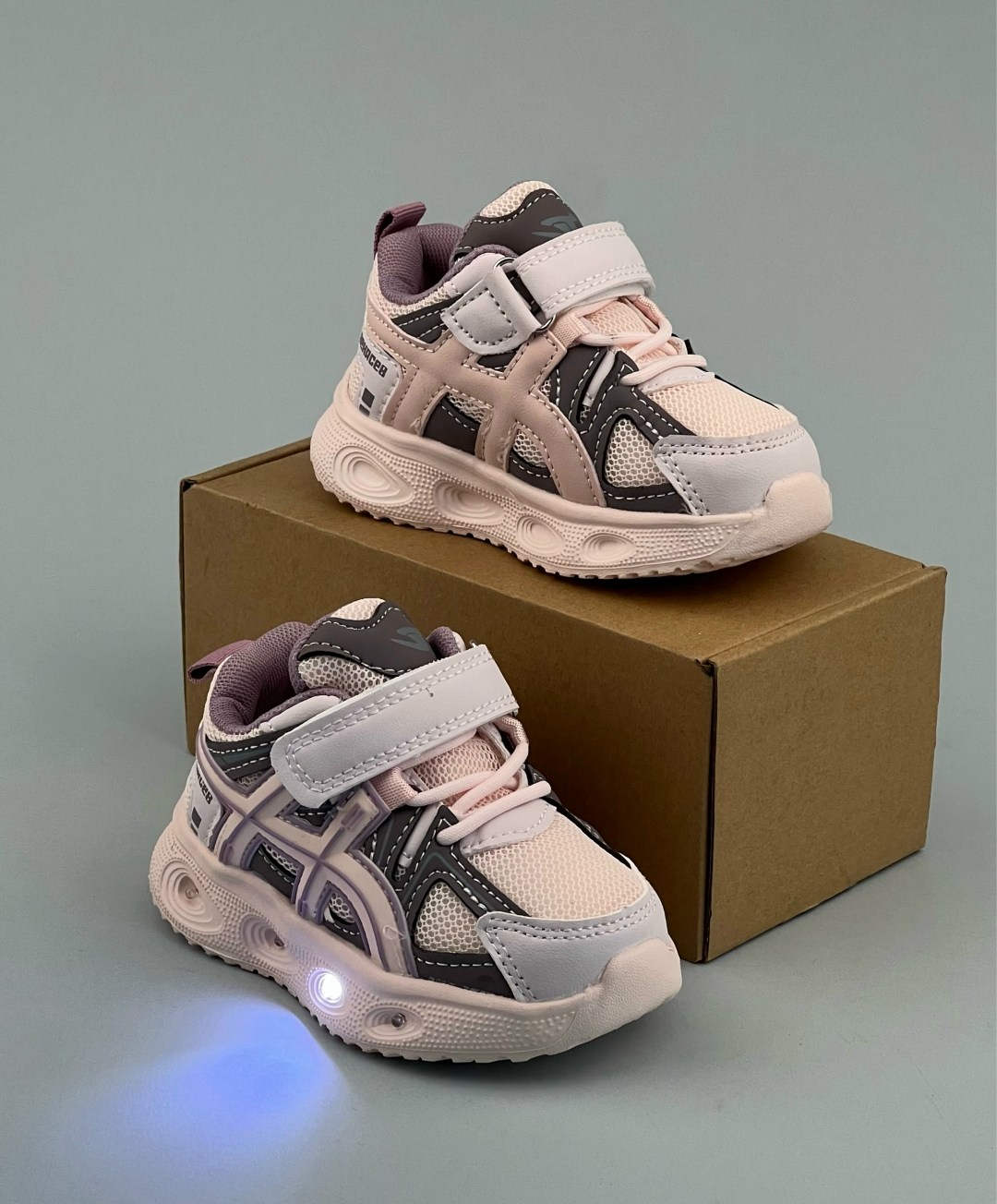 детские кроссовки,спортивная ,кроссовки asics,кроссовка,кроссовки