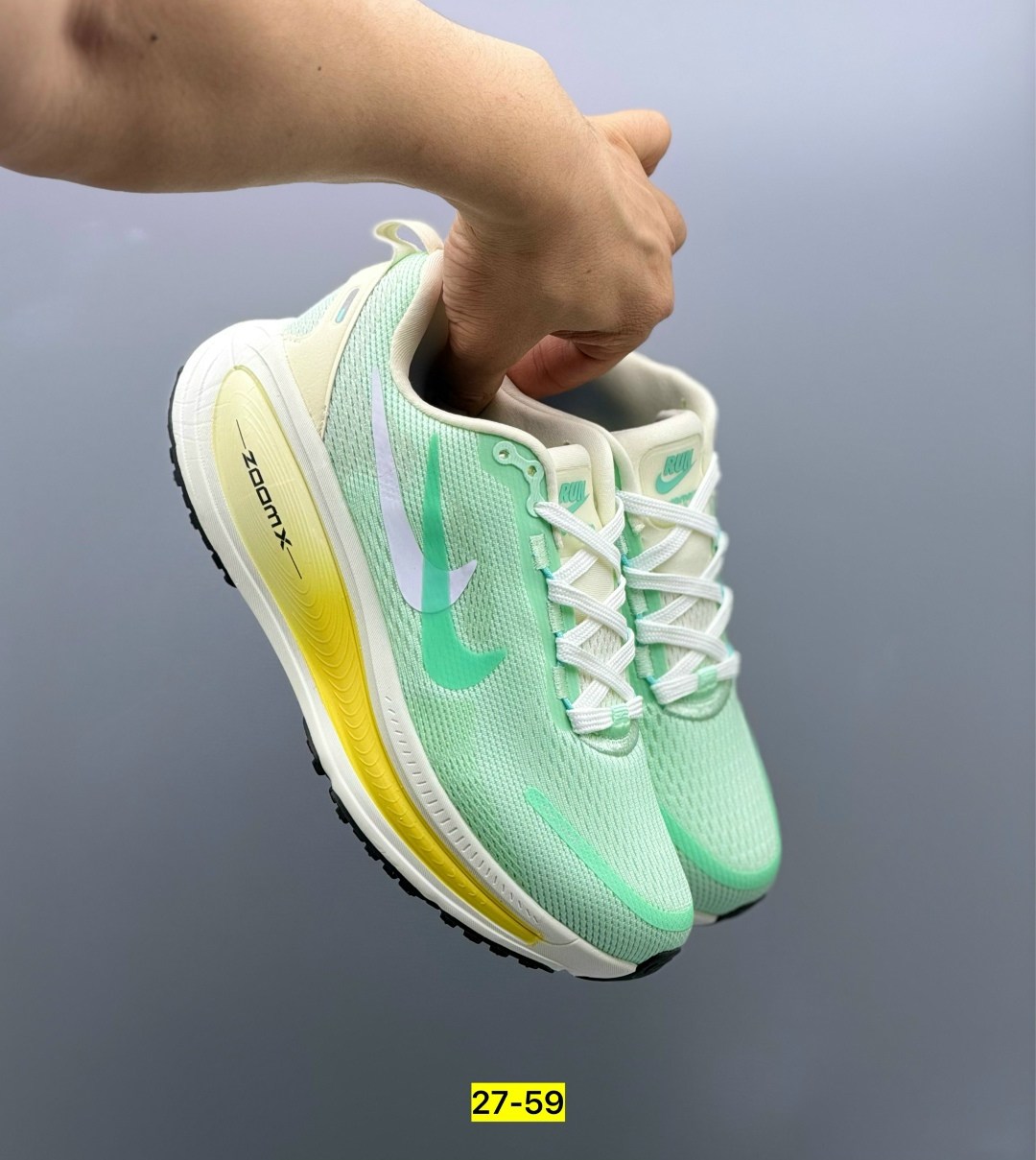 кроссовки,кроссовки nike,кроссовки мужские женские,спортивная ,кроссовки nike vomero