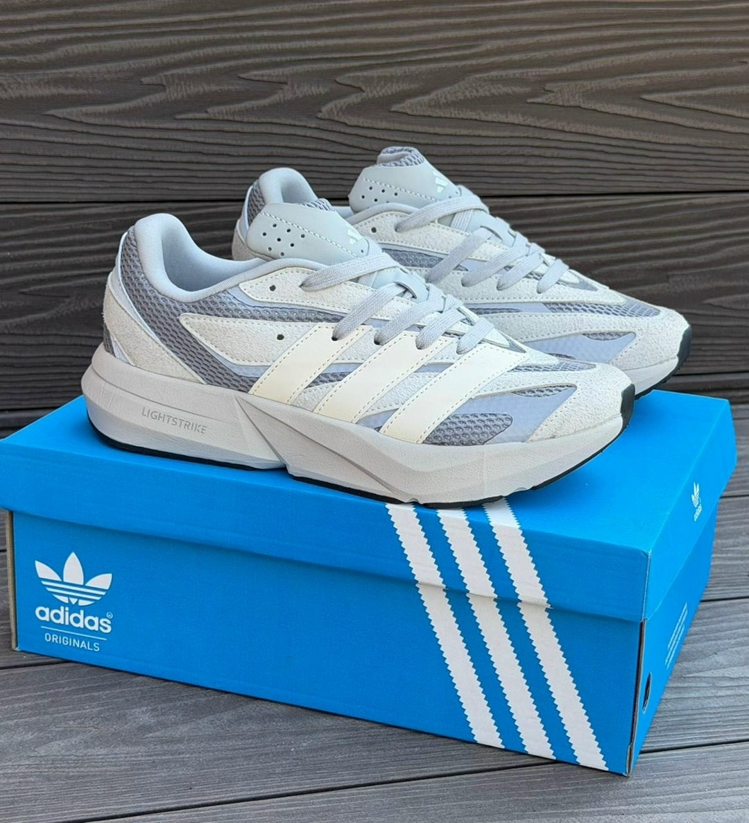 кроссовки adidas,кроссовки adidas ozelia,кроссовки adidas originals ozelia,adidas кроссовки женские,кроссовки мужские adidas