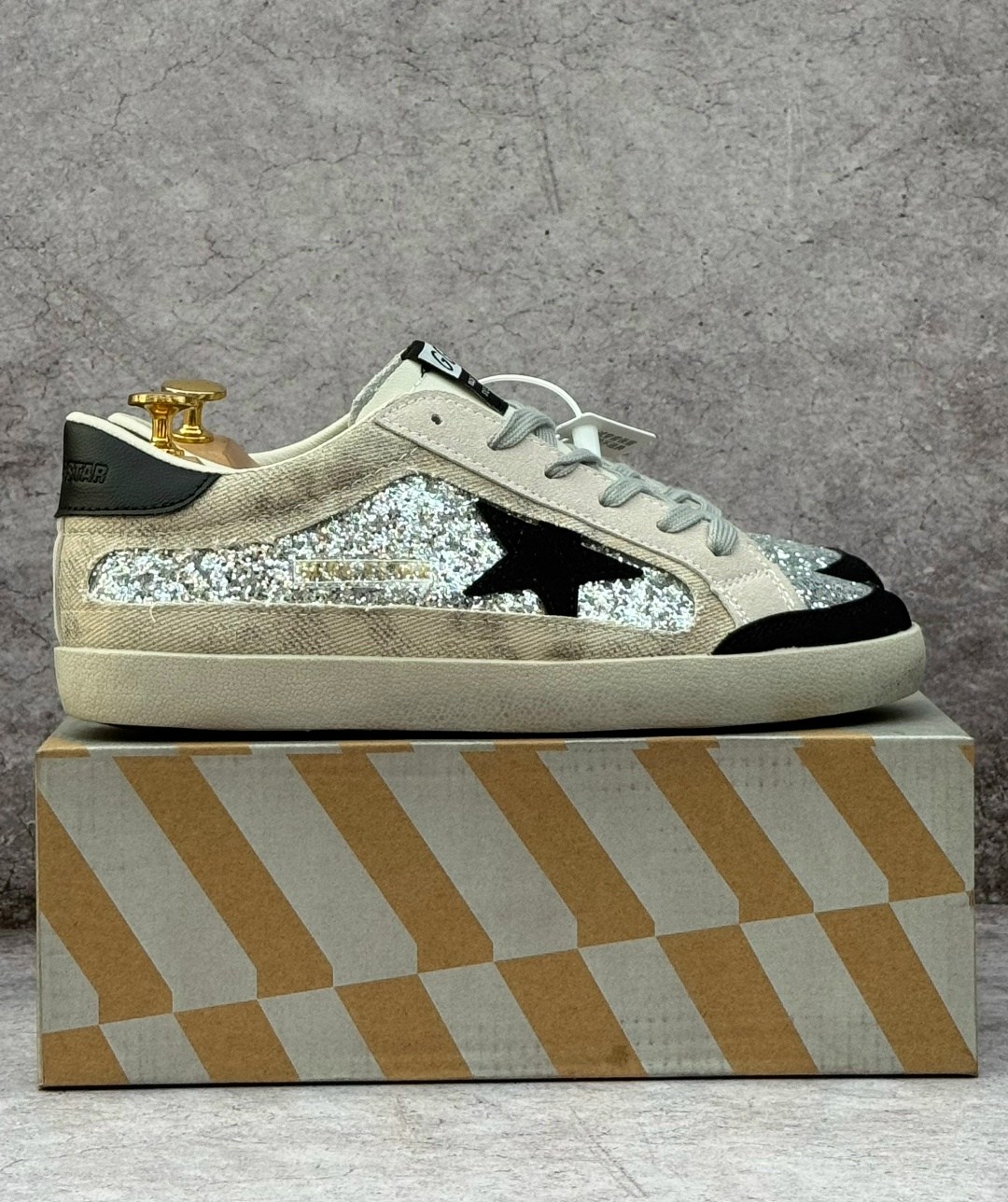 кеды golden goose,,golden goose кроссовки,кеды golden goose женские,кеды super-star с блестками golden goose черный