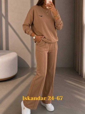 Костюм
