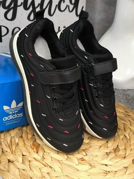 Кроссовки