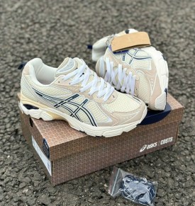 Кроссовки