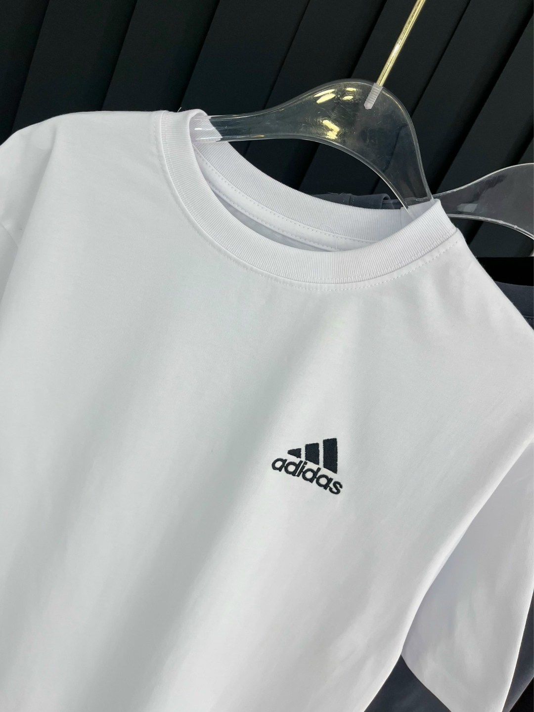 футболка adidas мужская,футболка адидас,футболки adidas,мужская футболка,adidas белые