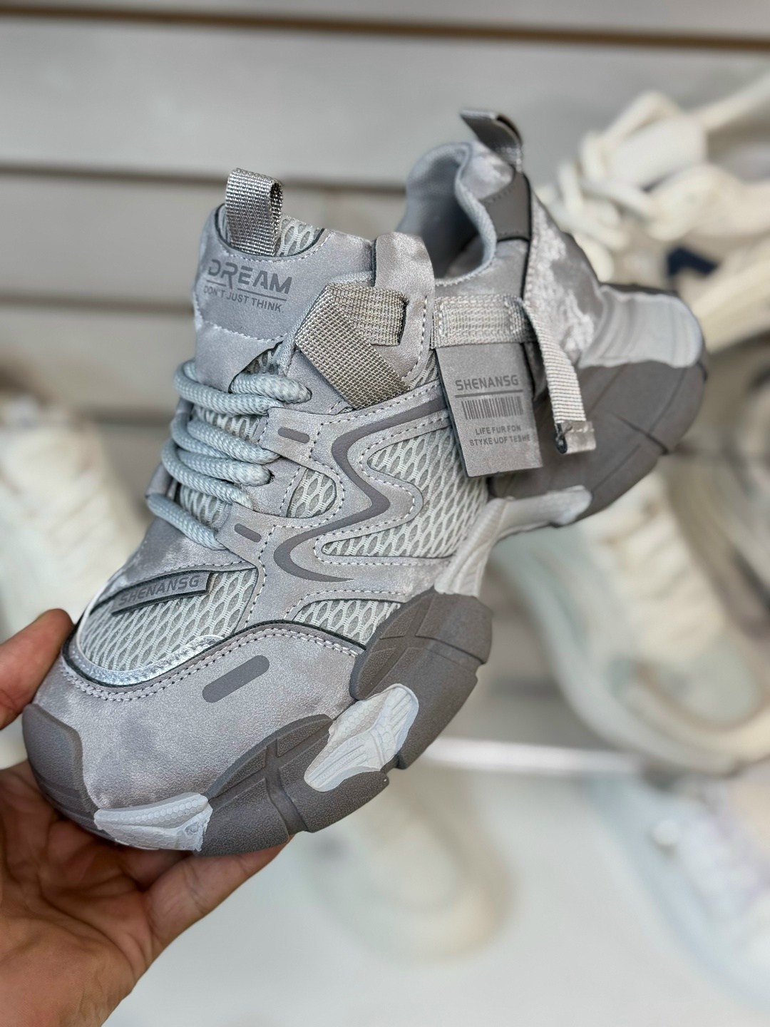кроссовки женские balenciaga,женские кроссовки,кроссовки модные,кроссовки для женщин,повседневные кроссовки