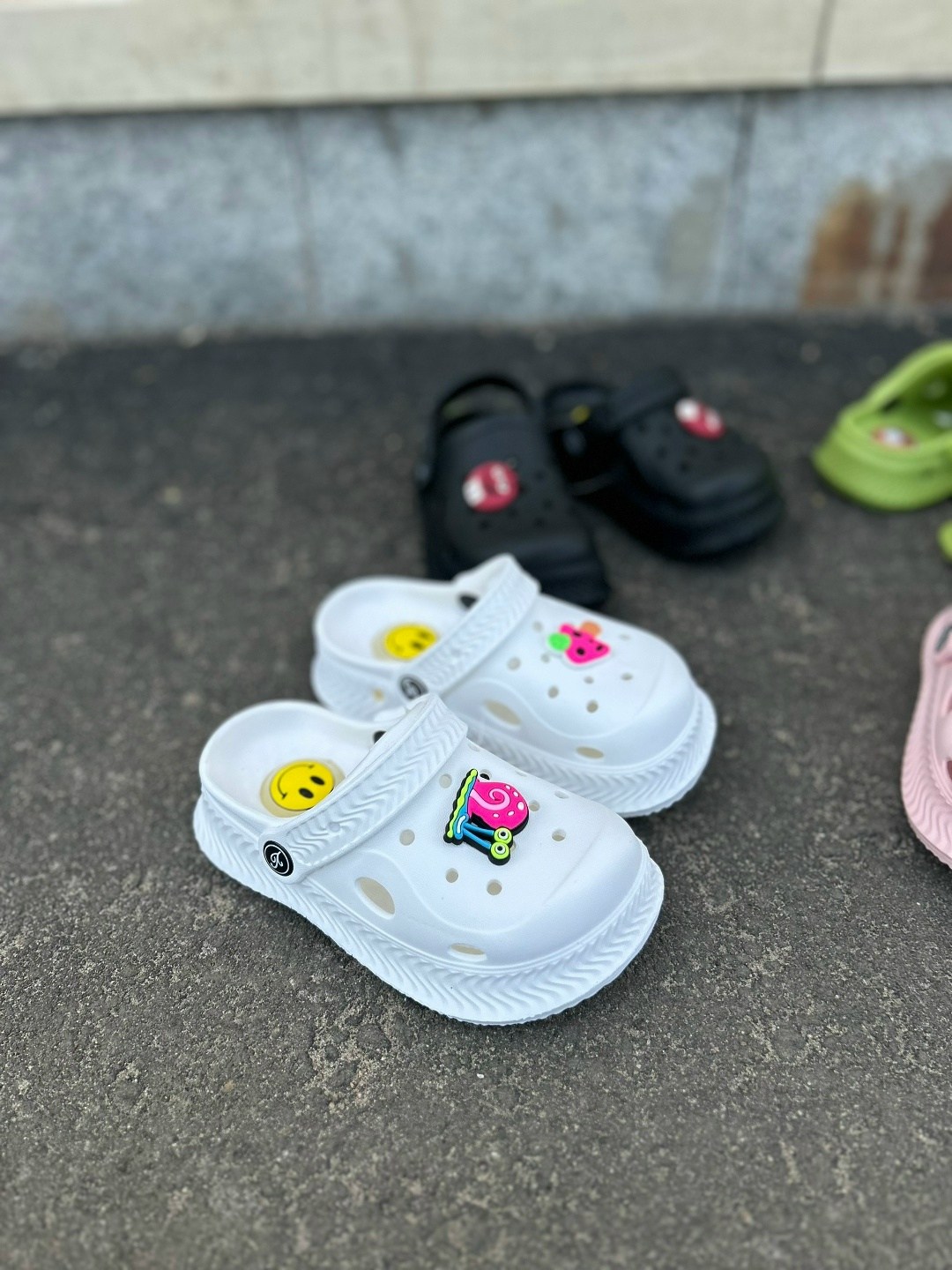 ,кроксы crocs чёрные,кроксы детские,шлепанцы детские,модные сандалии