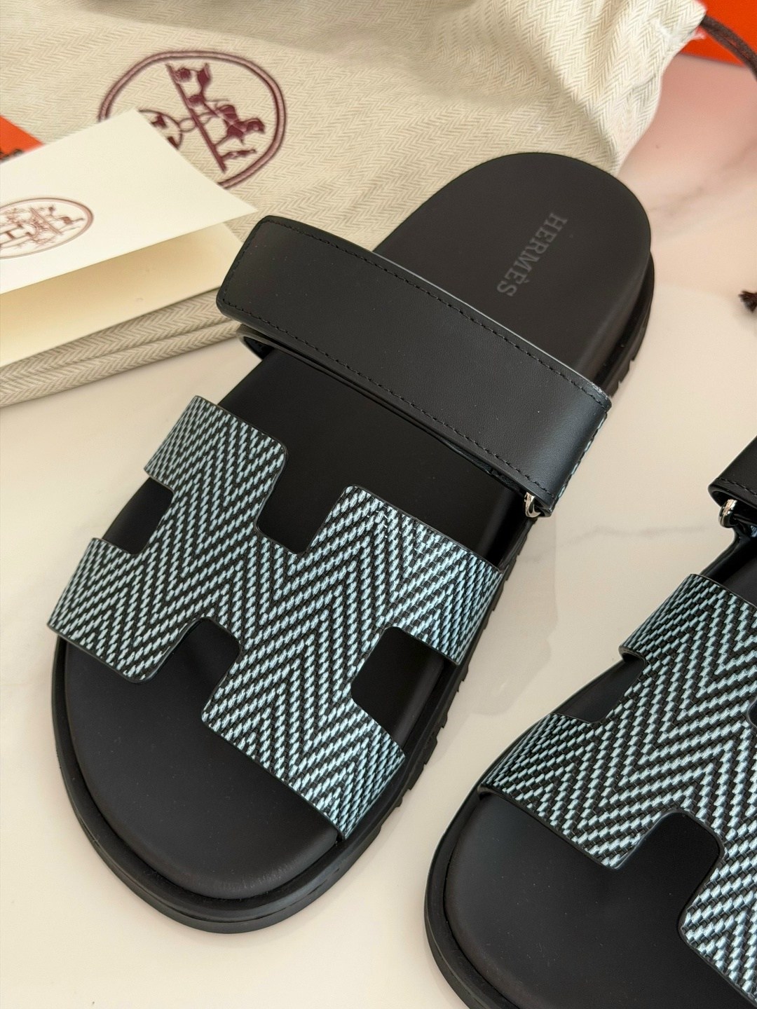 шлепанцы hermes,сандалии hermes,тапочки hermes,шлепанцы хермес,шлепки женские hermes