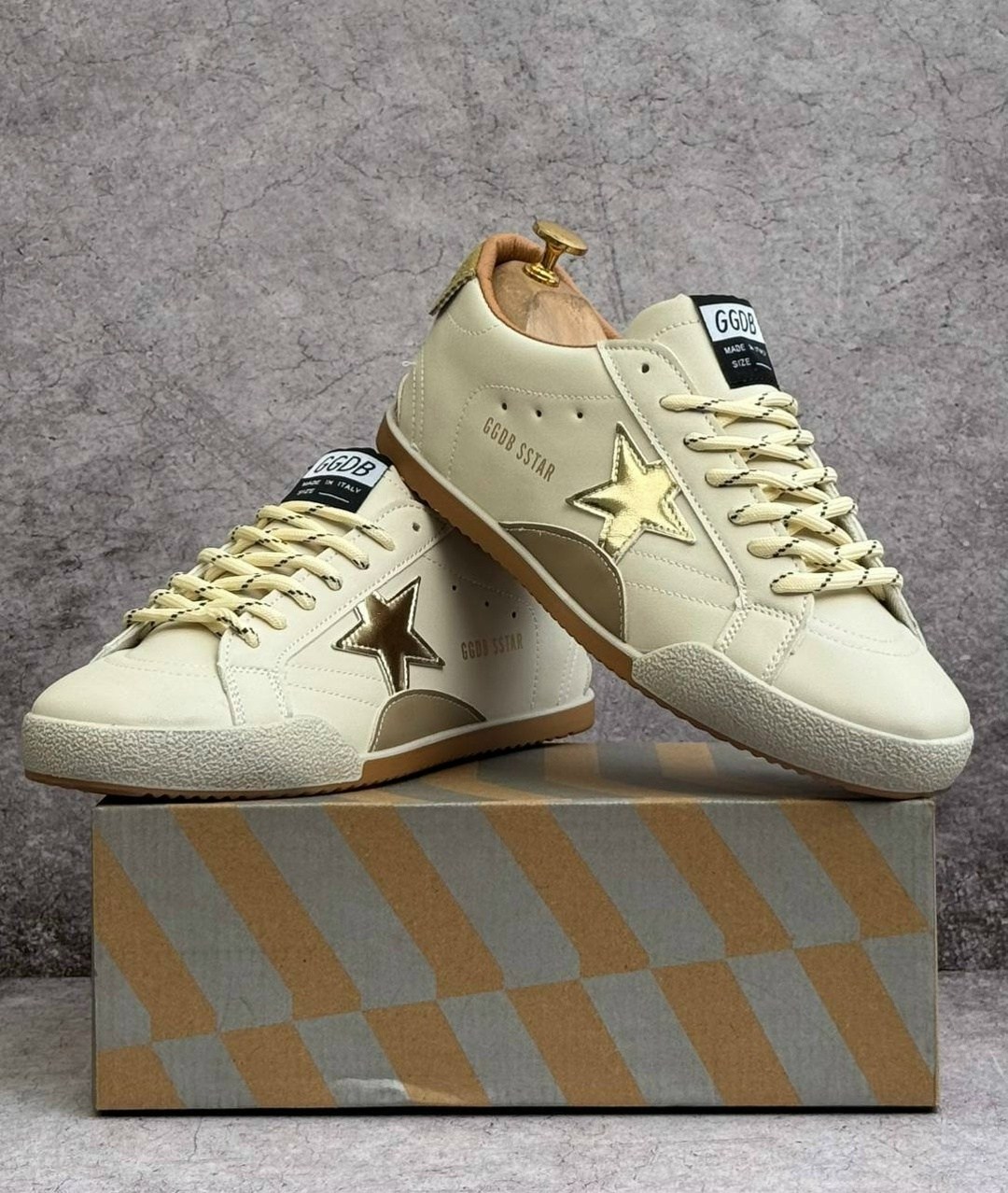 кроссовки golden goose ball-star low-top бежевый,,кроссовки golden goose,golden goose кроссовки ball star коричневый,кеды golden goose