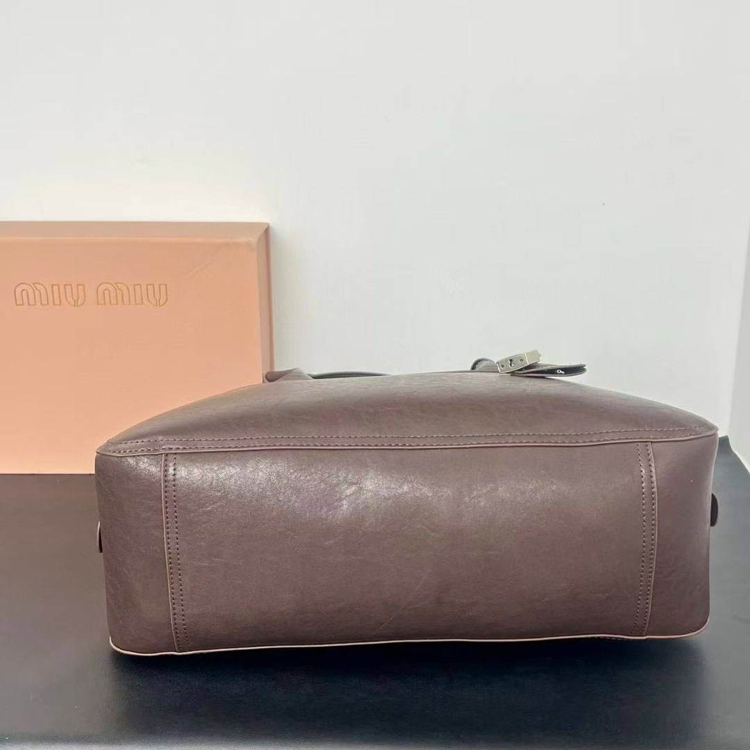 женская сумка miu miu,сумка miu miu,сумка miu miu большая вместительная модная сумка класса люкс,сумка miu miu большая,сумка miu miu коричневая