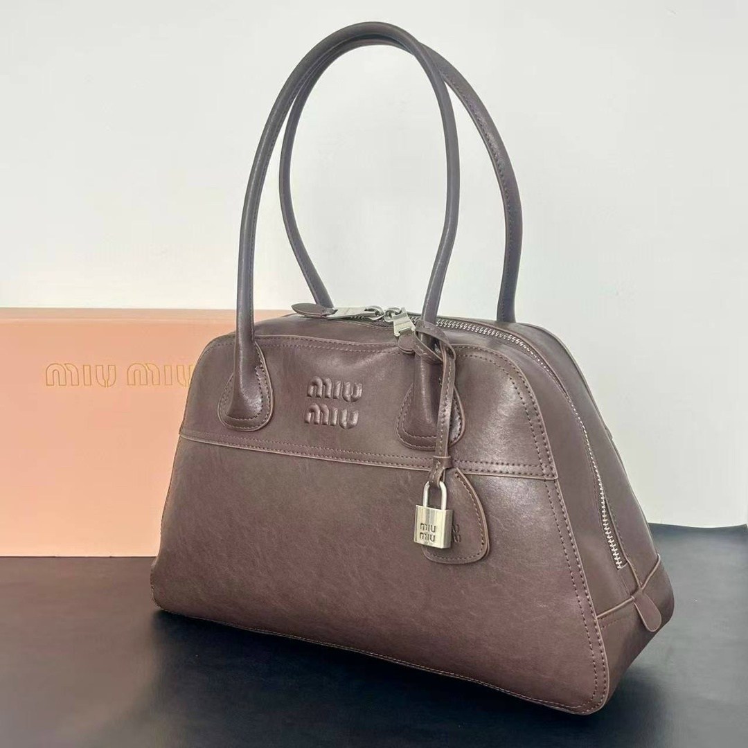 женская сумка miu miu,сумка miu miu,сумка miu miu большая вместительная модная сумка класса люкс,сумка miu miu большая,сумка miu miu коричневая